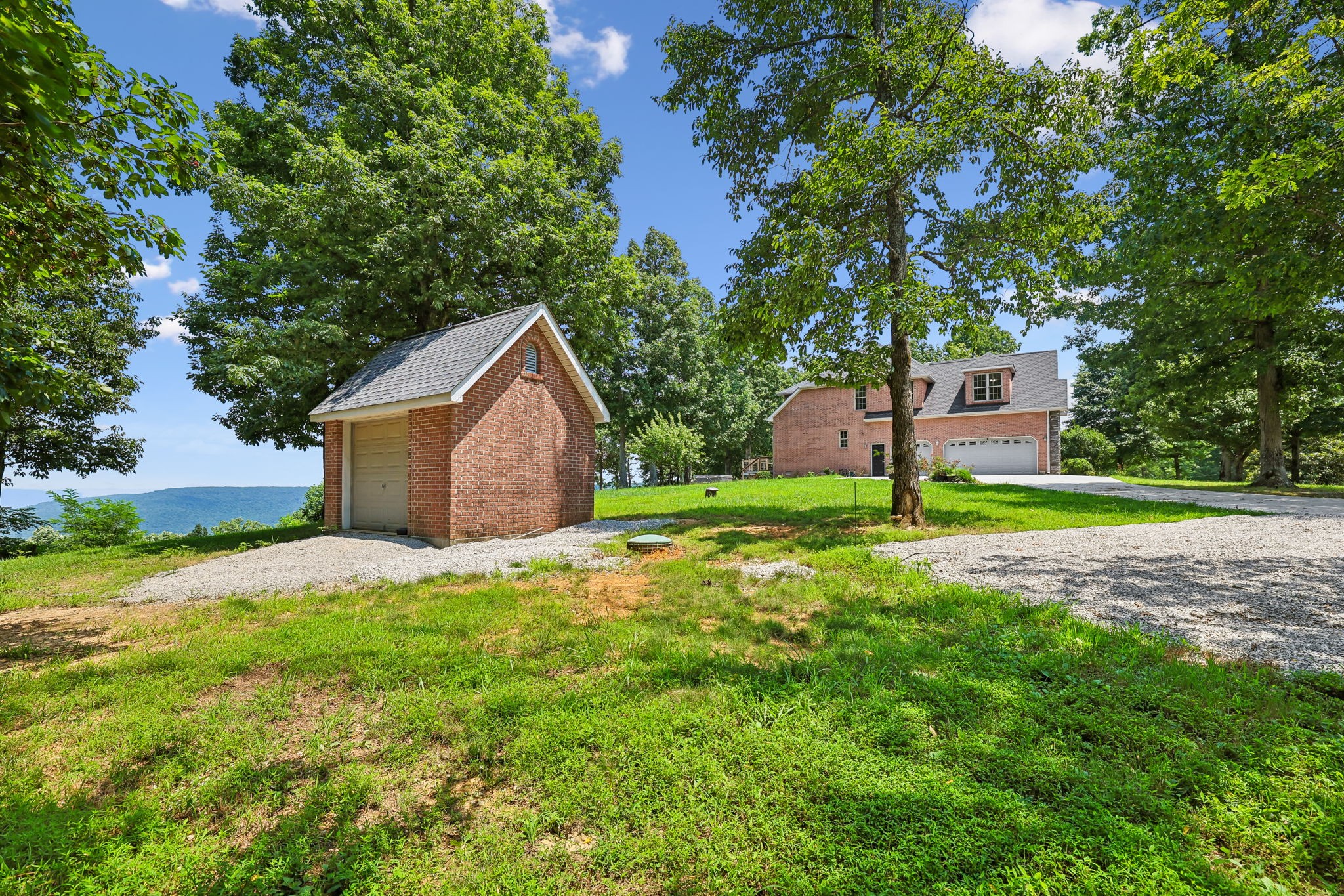 231 Point Dr Property Photo 53