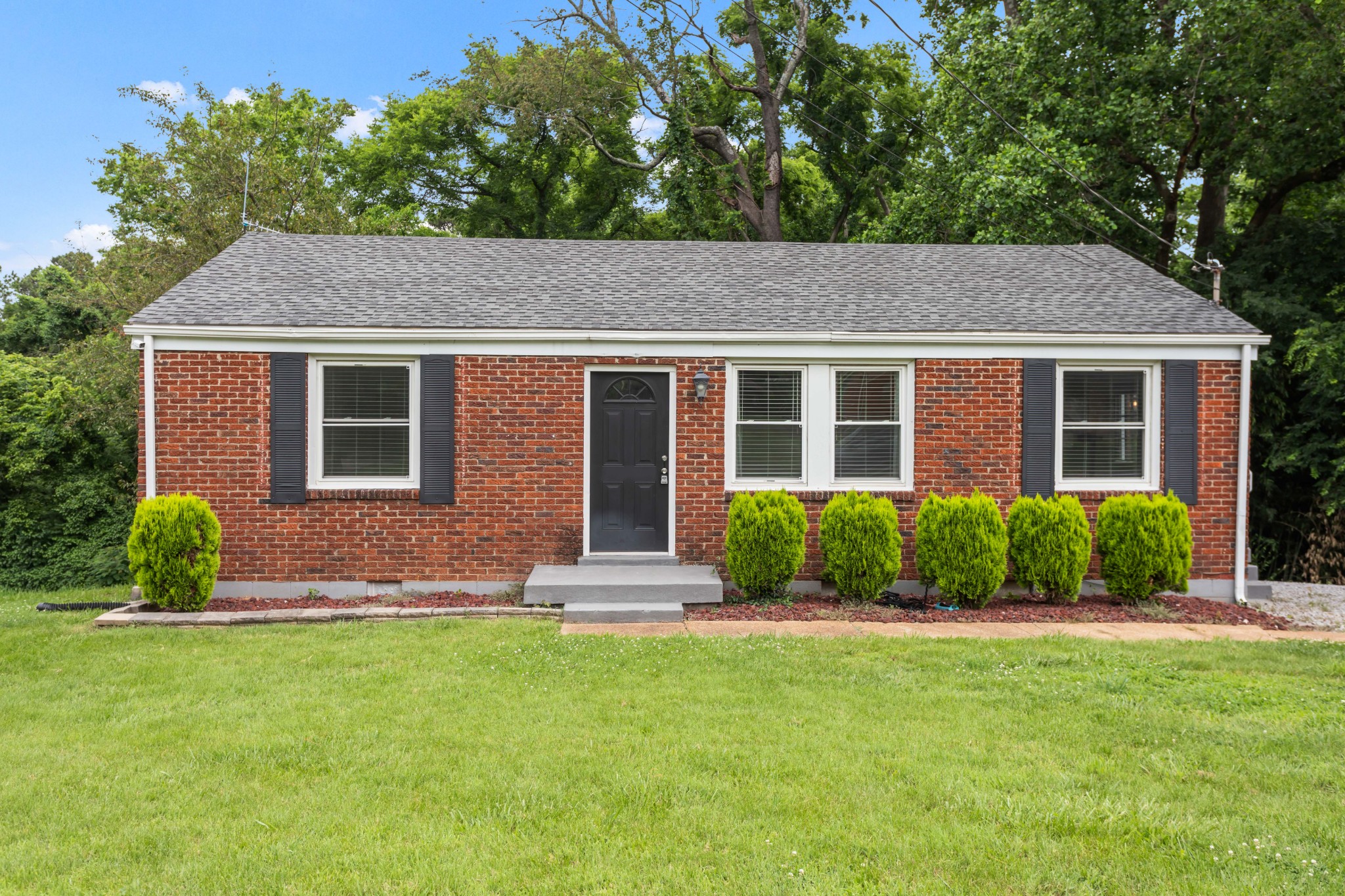 304 Lallemand Ct Property Photo 1