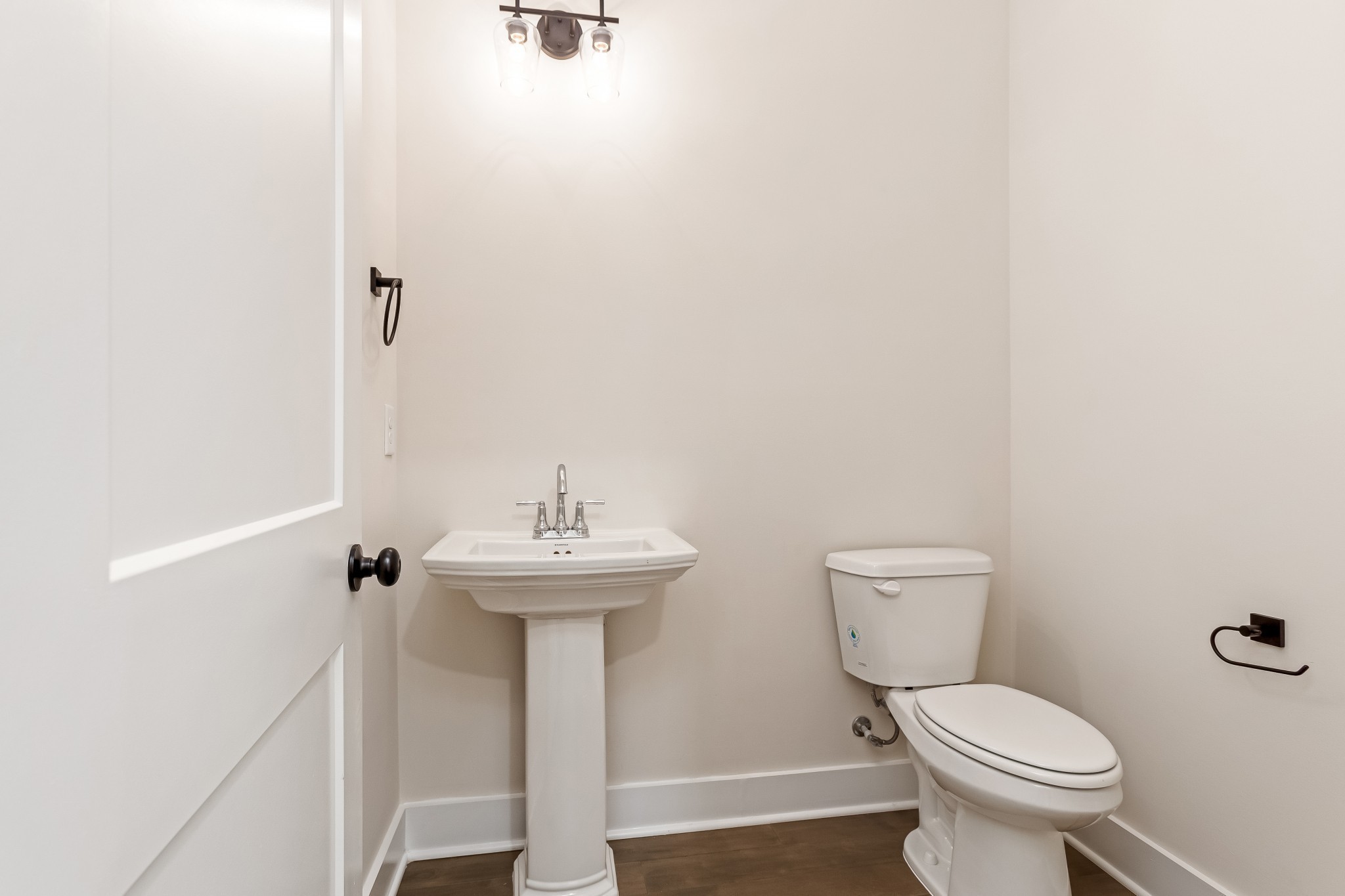 323 Jasmine Park Property Photo 12
