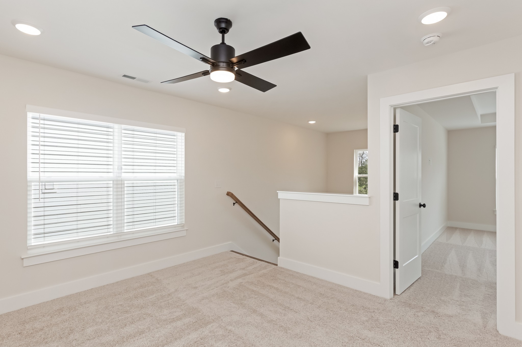 323 Jasmine Park Property Photo 23