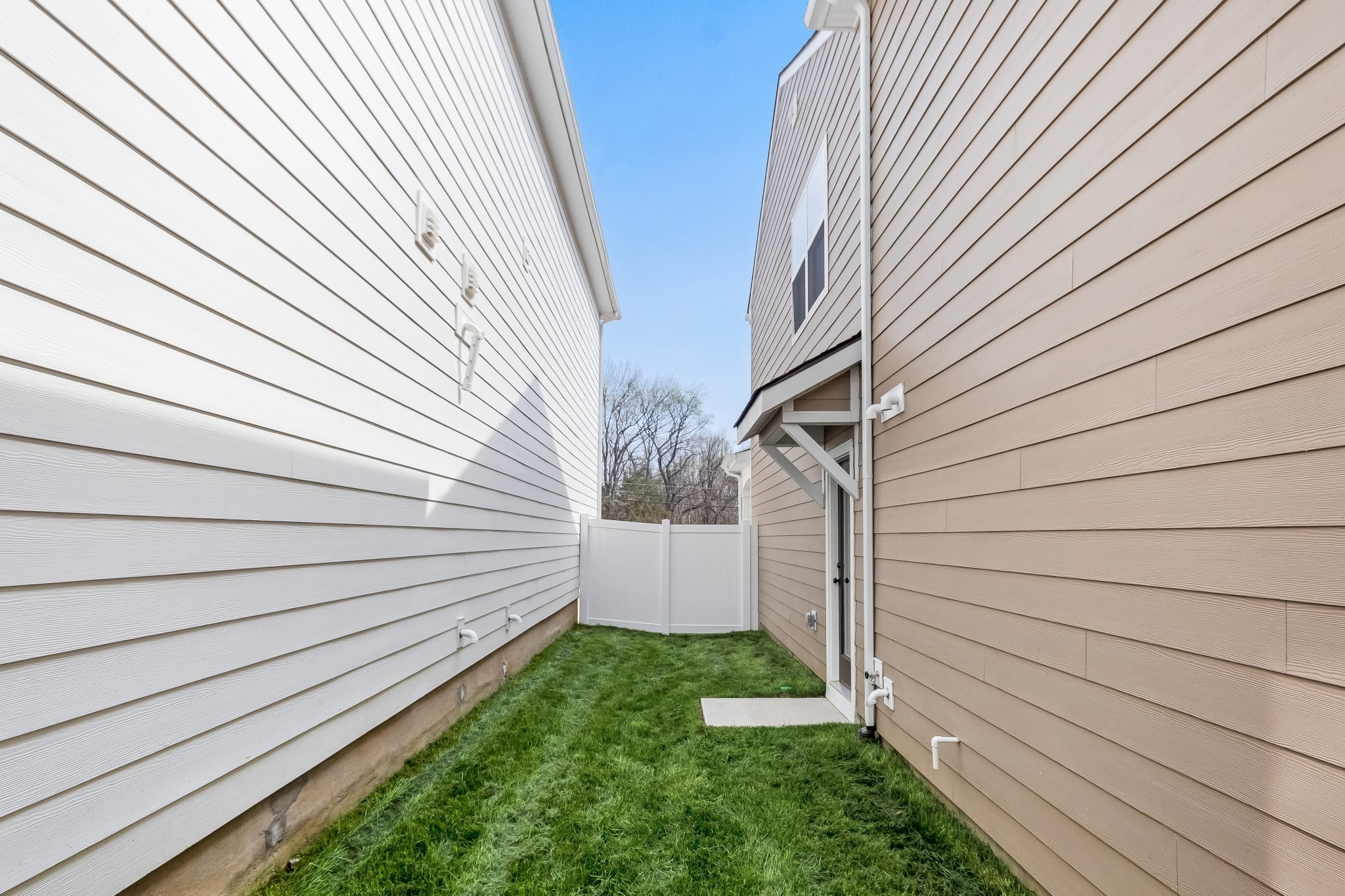 323 Jasmine Park Property Photo 26