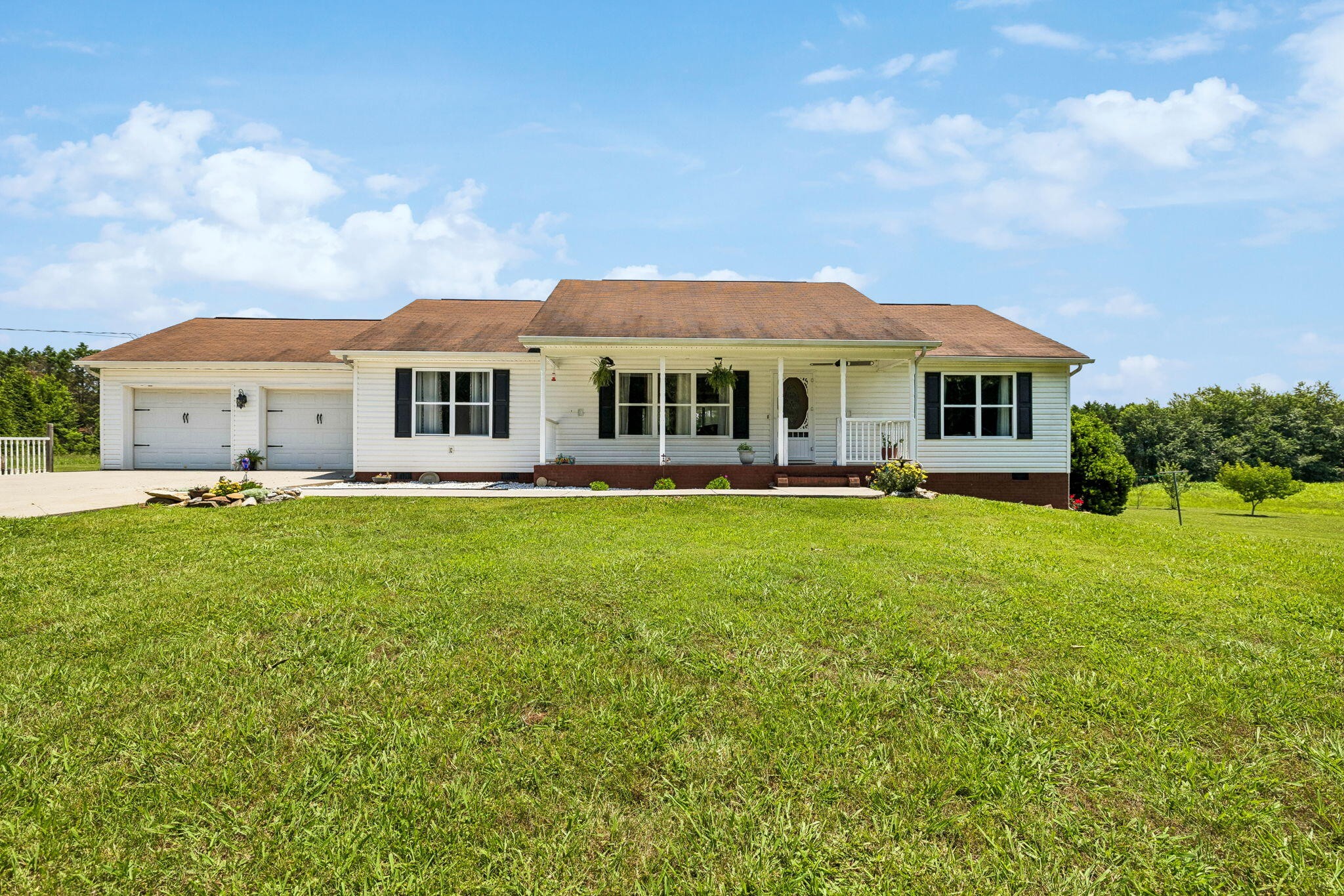 133 Columbus Landing Property Photo 1