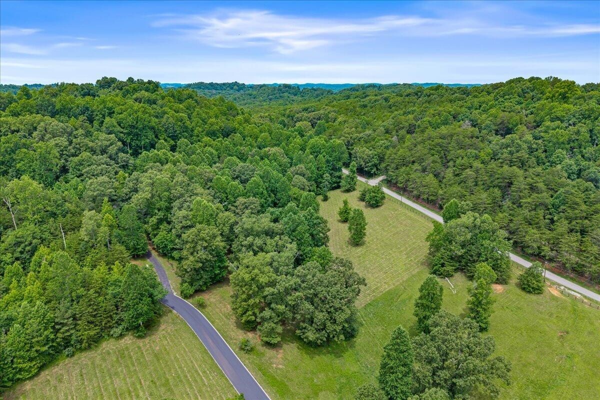 34 Springwater Run Property Photo 10