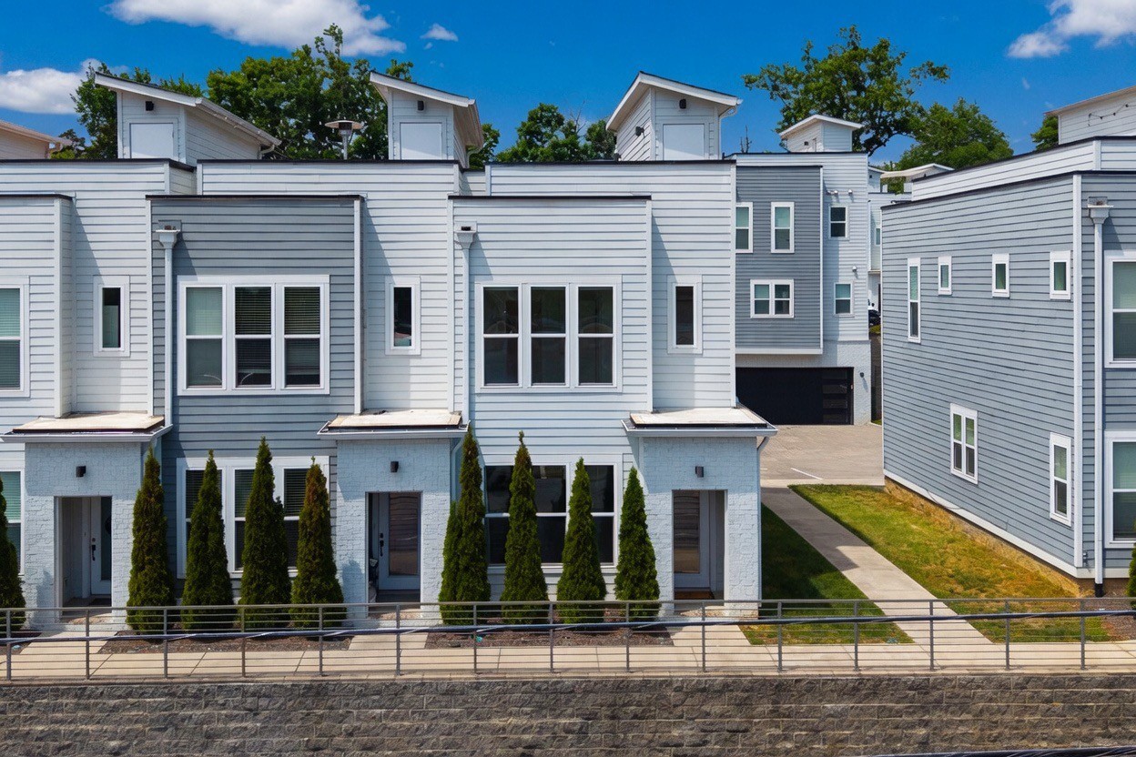 500 Creative Way Property Photo 4
