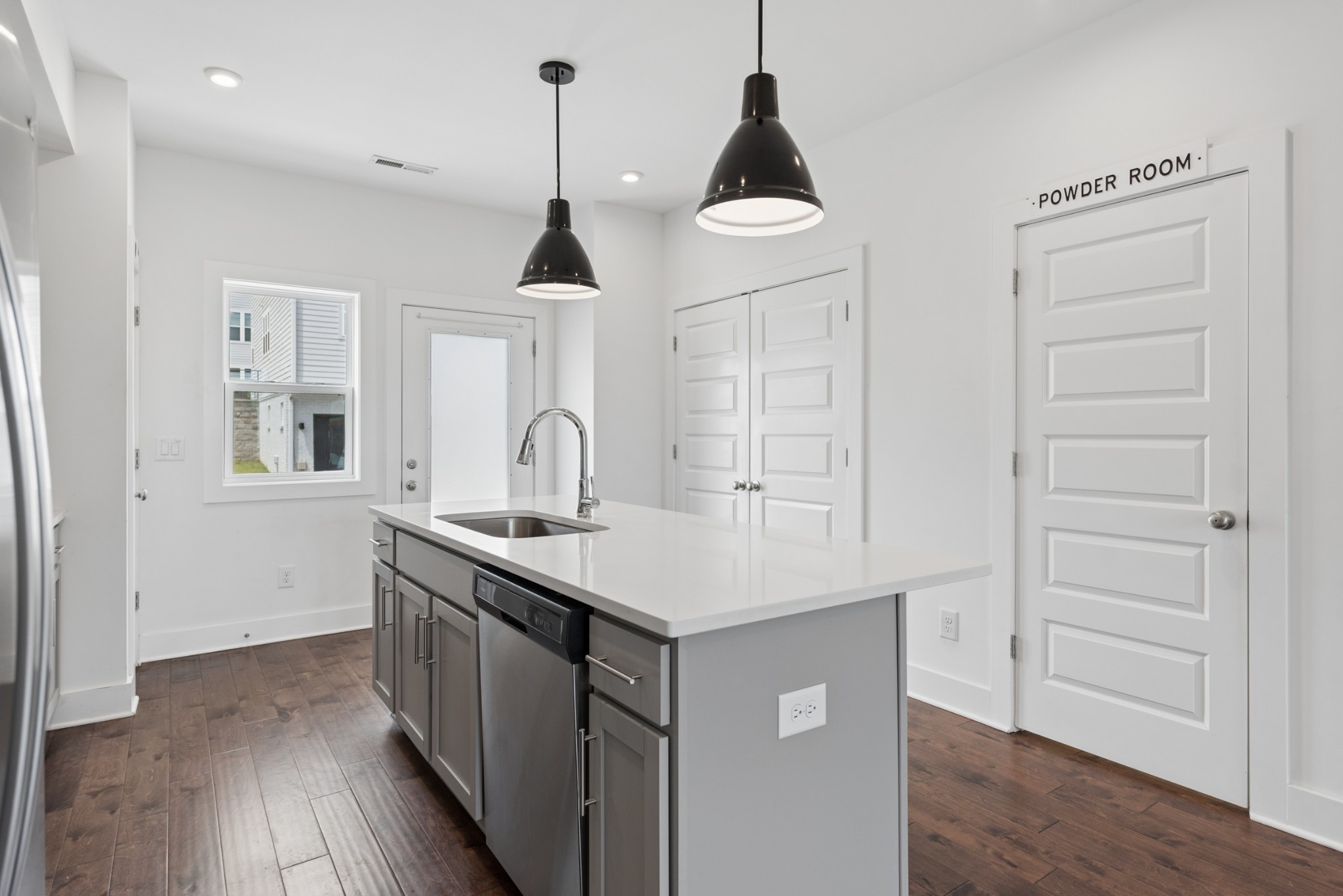 500 Creative Way Property Photo 13