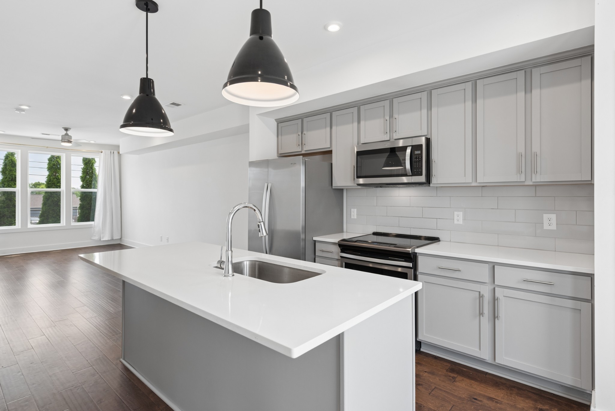 500 Creative Way Property Photo 15