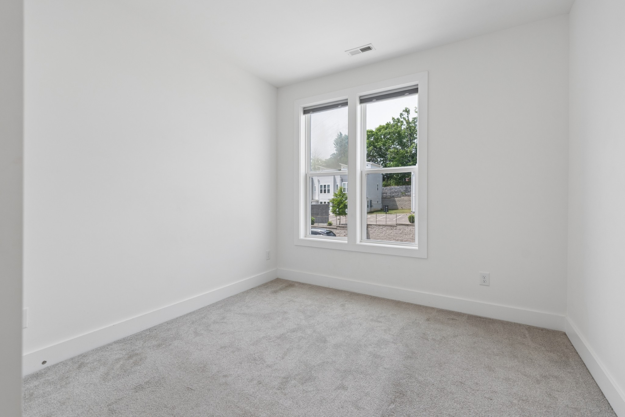 500 Creative Way Property Photo 23