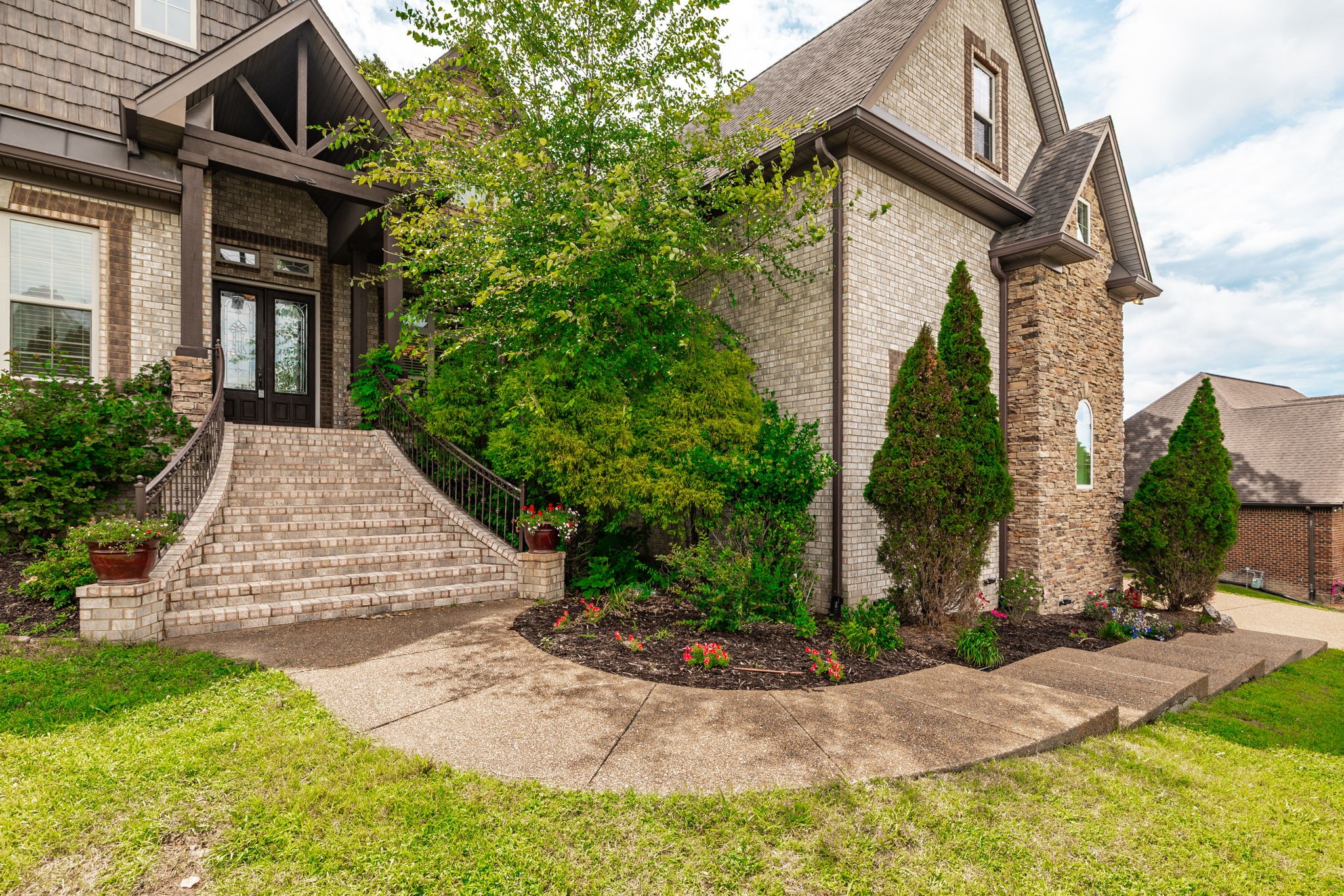 357 Windhaven Bay Property Photo 4