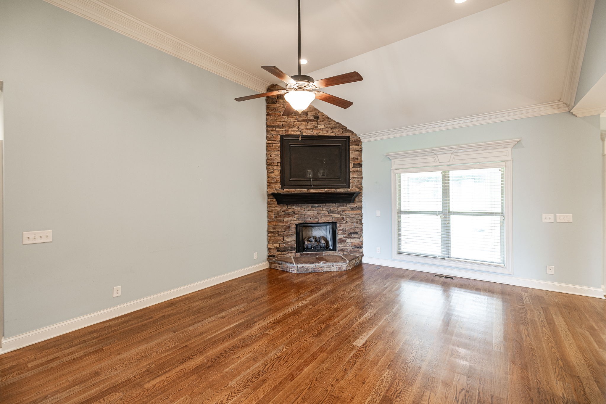 357 Windhaven Bay Property Photo 28
