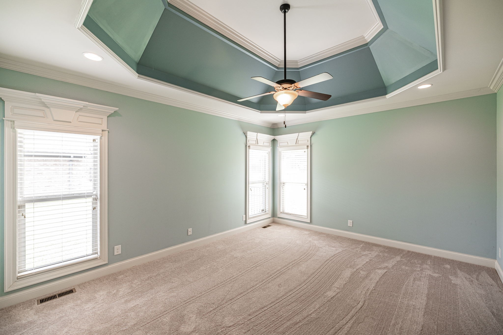 357 Windhaven Bay Property Photo 54