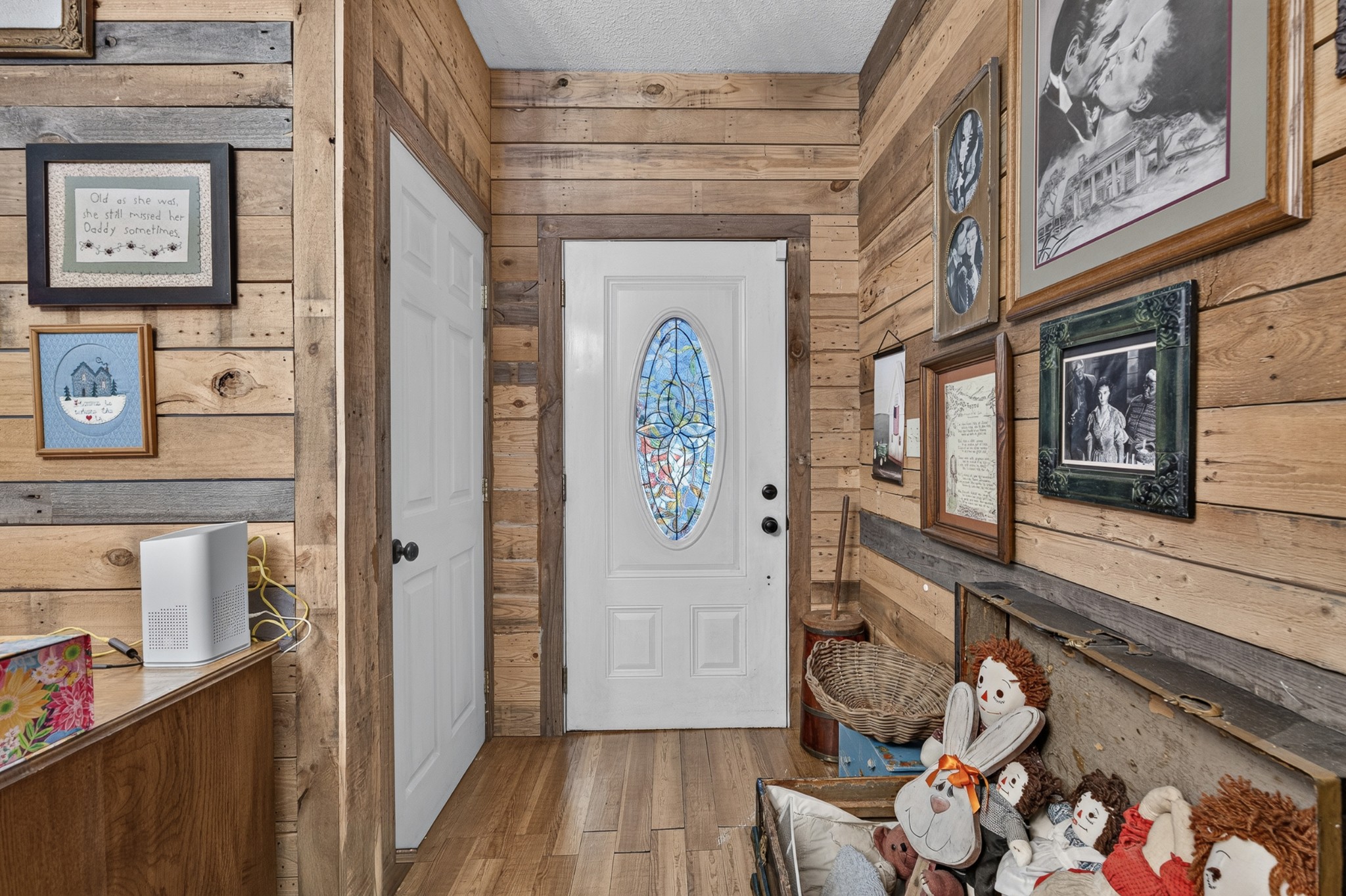 26909 Merlein Cir Property Photo 4