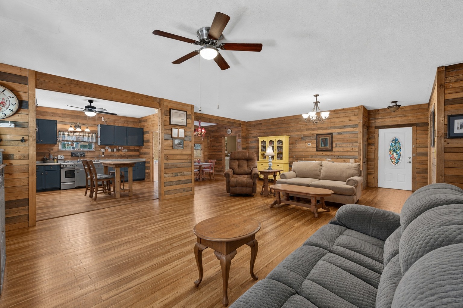 26909 Merlein Cir Property Photo 8