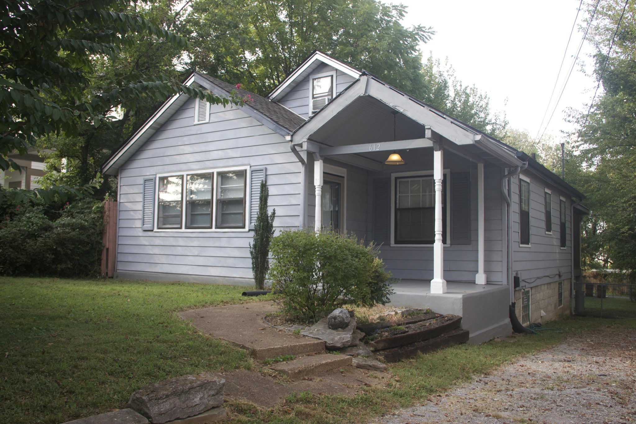 612 Benton Ave Property Photo 1