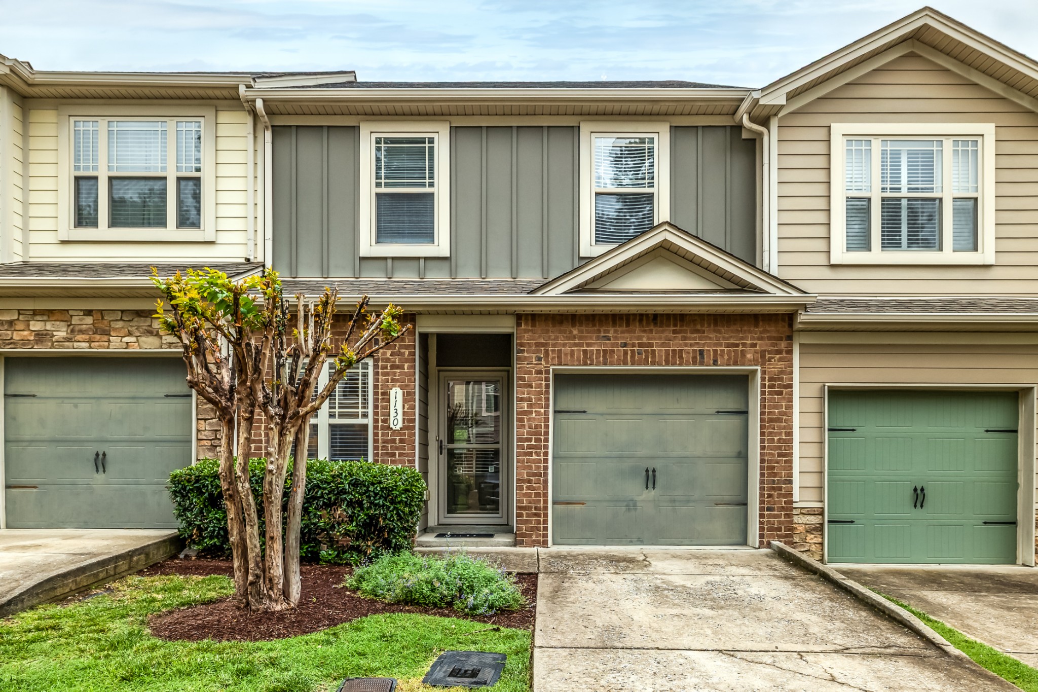 1130 Woodbury Falls Ct Property Photo 1