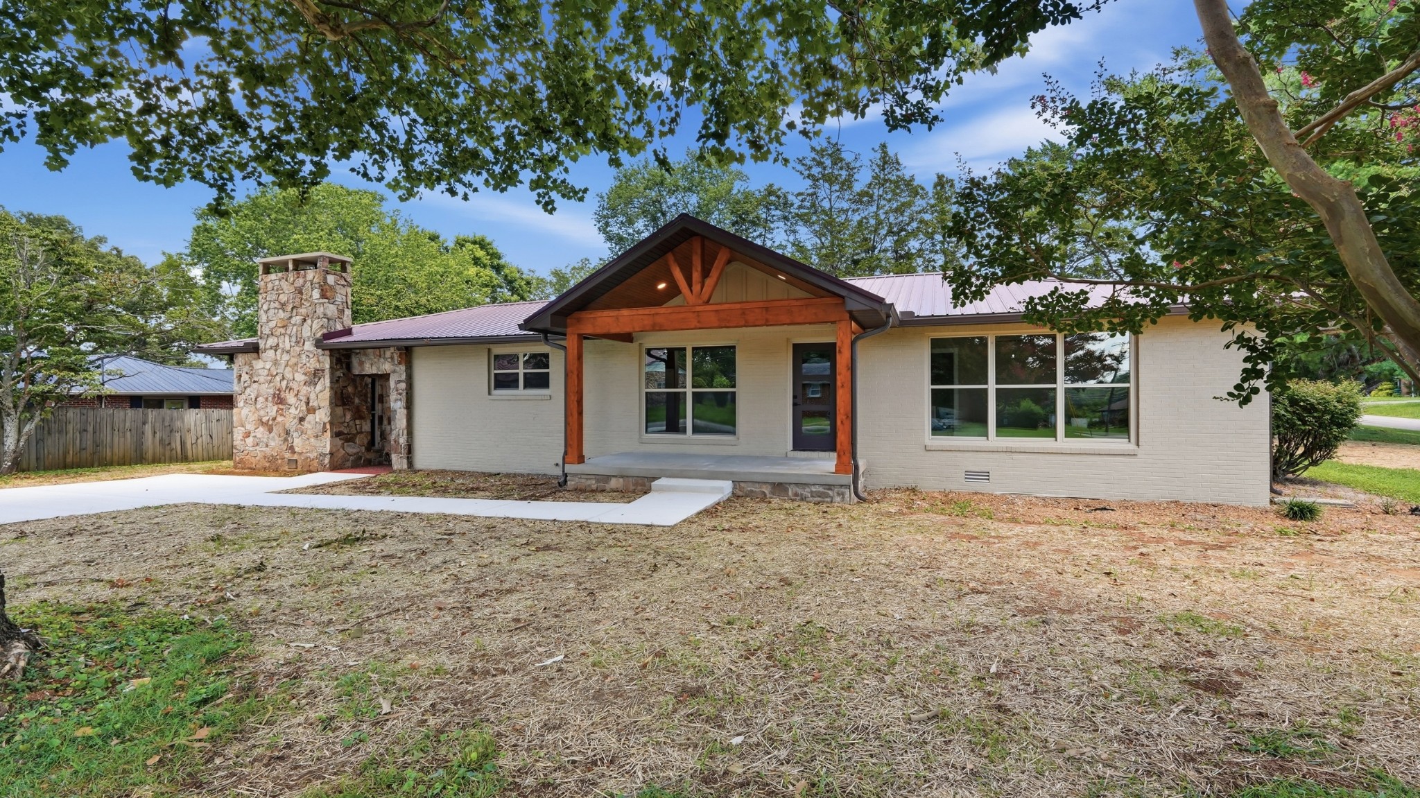 109 Oak Park Property Photo 1