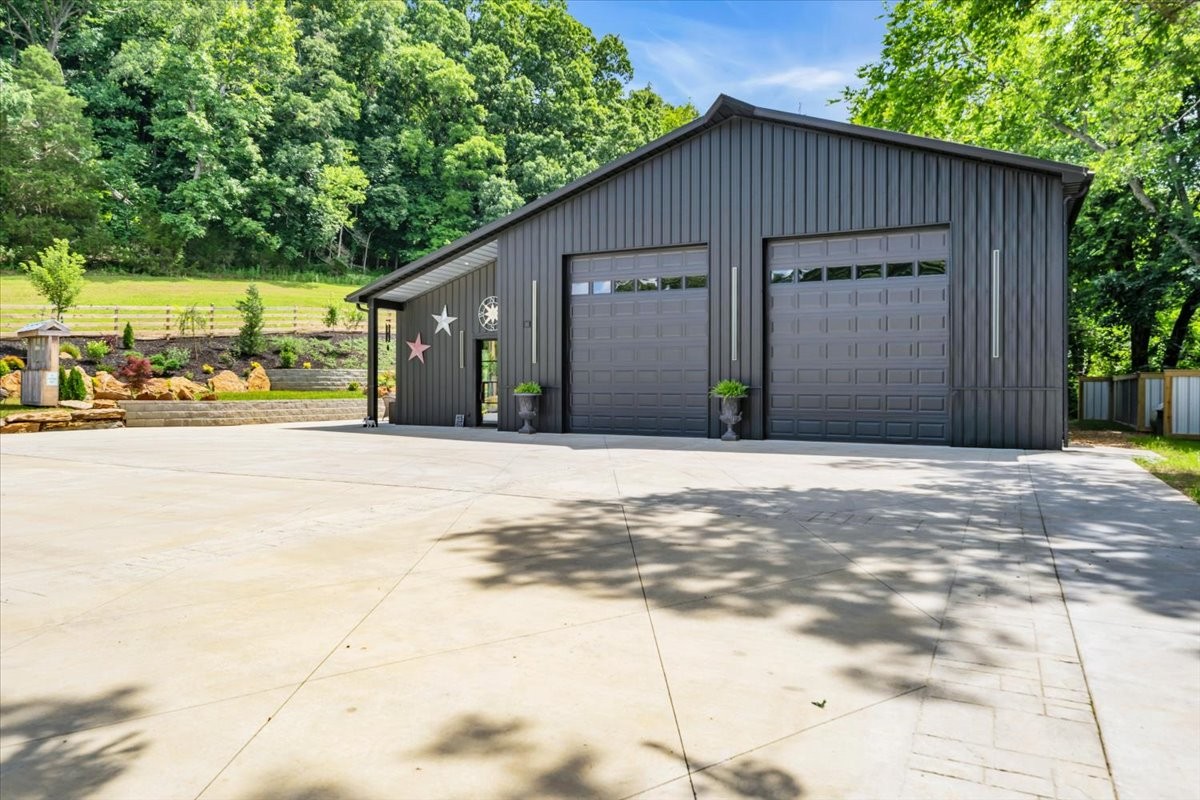 2896 Fly Rd Property Photo 37
