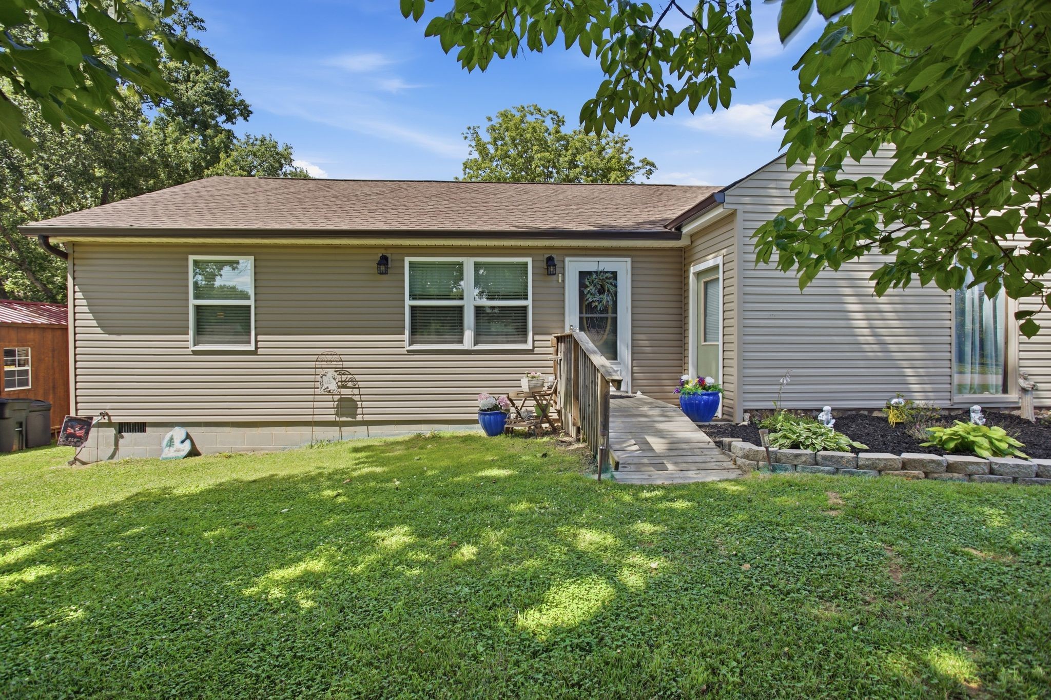 1330 Chippendale Circle Property Photo 4