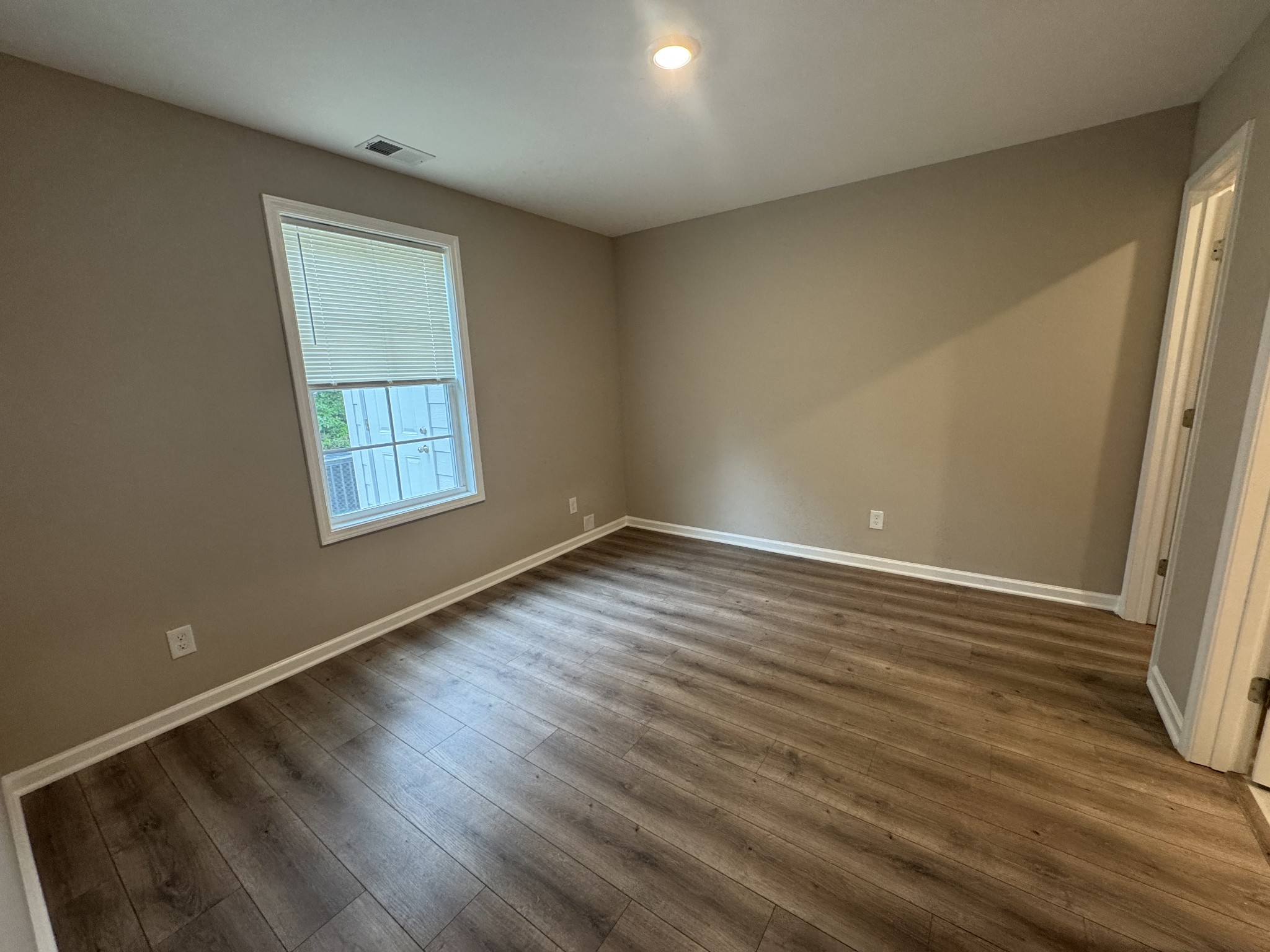 209 Mountaindale Dr Property Photo 12