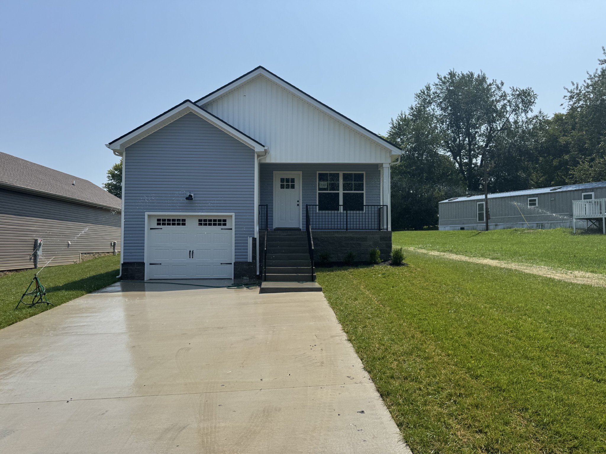 230 Arkansas Ave Property Photo 1