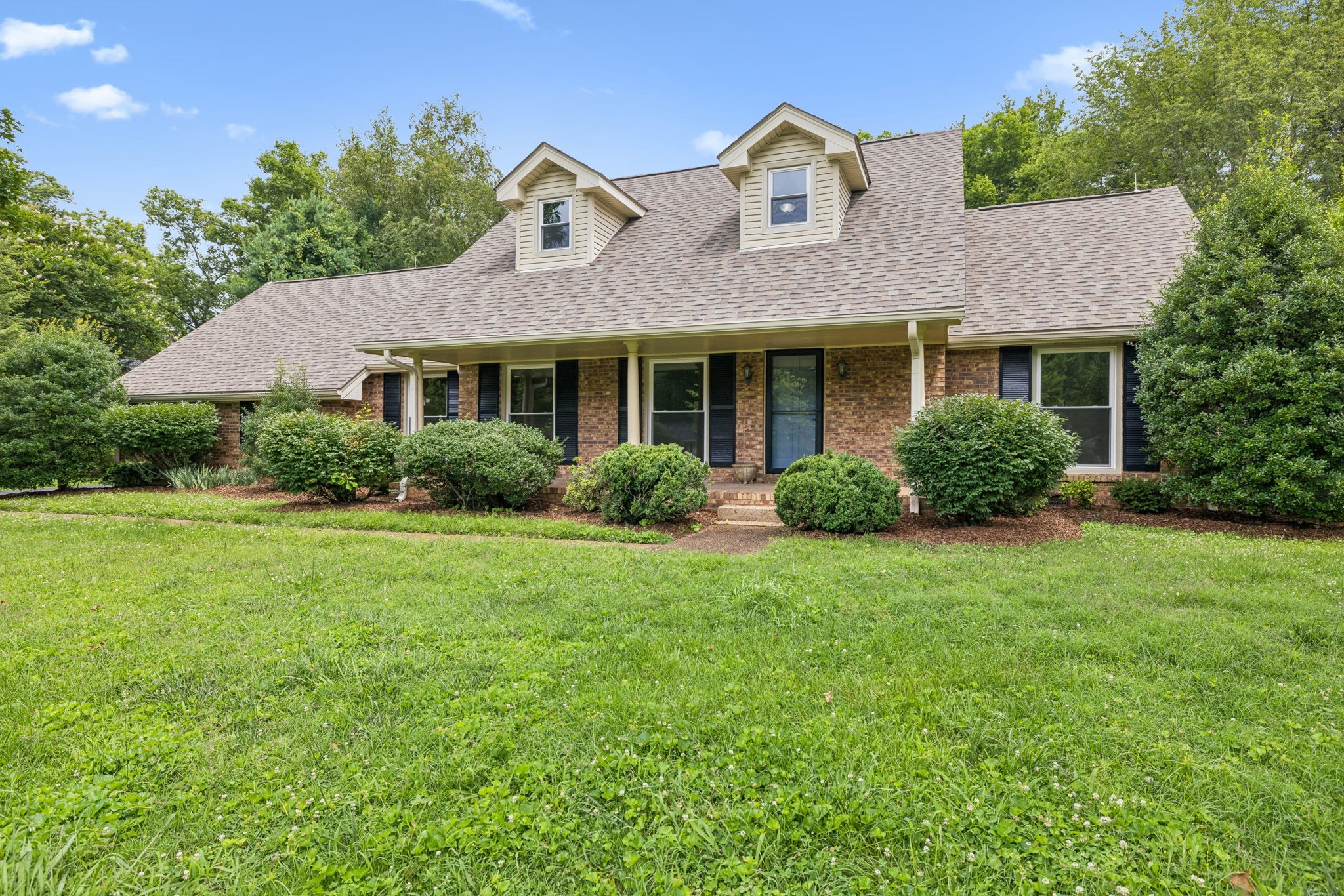 108 Poteat Pl Property Photo 4