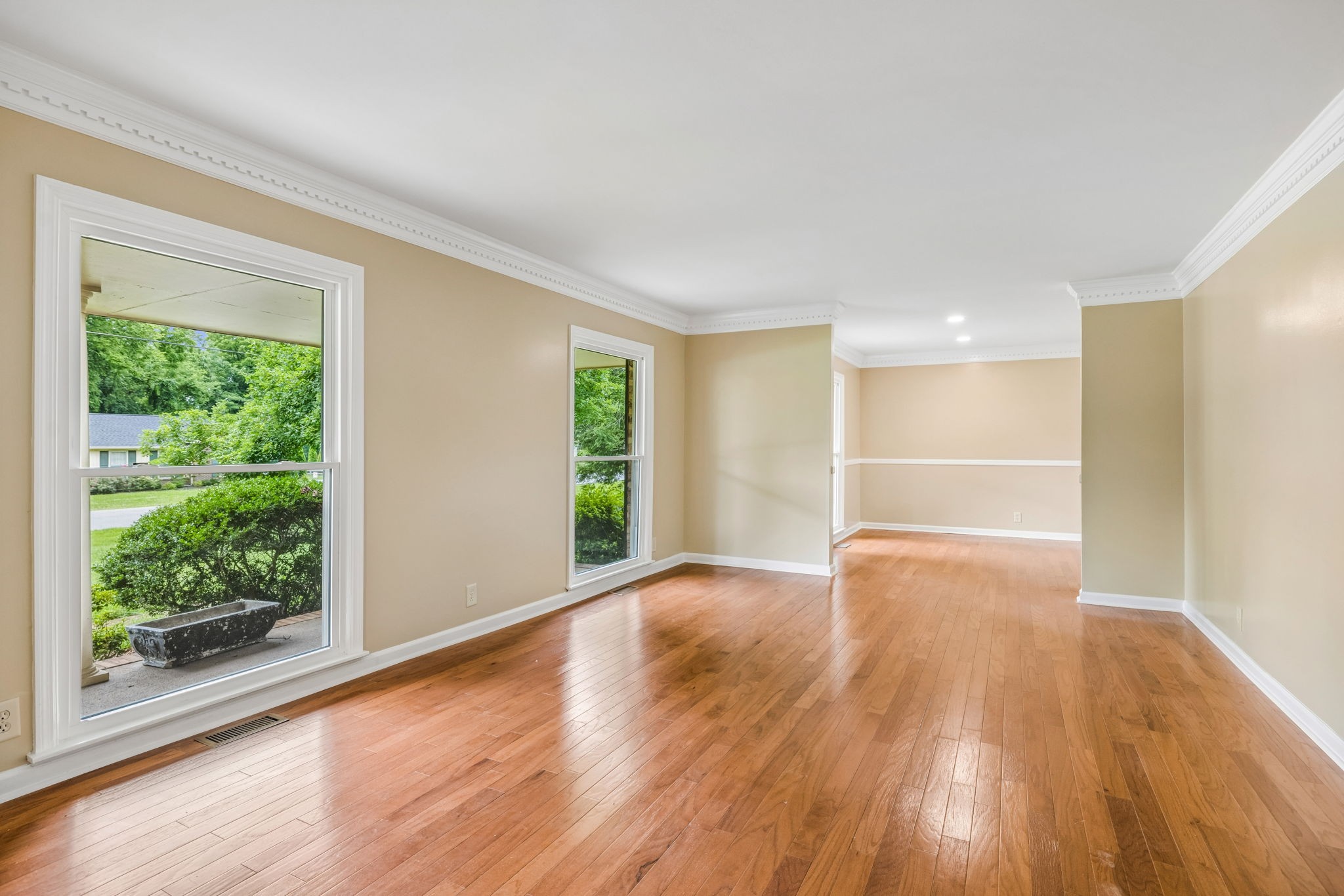 108 Poteat Pl Property Photo 9