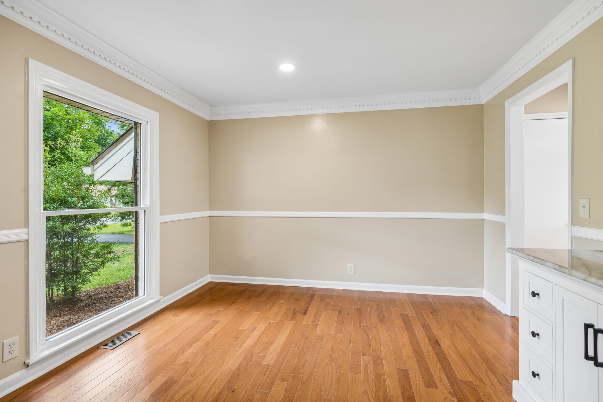 108 Poteat Pl Property Photo 13