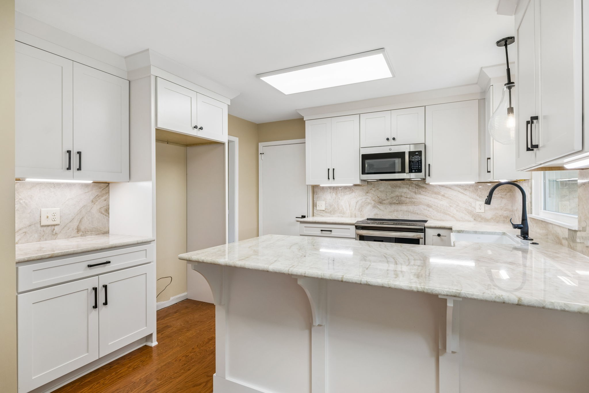 108 Poteat Pl Property Photo 28