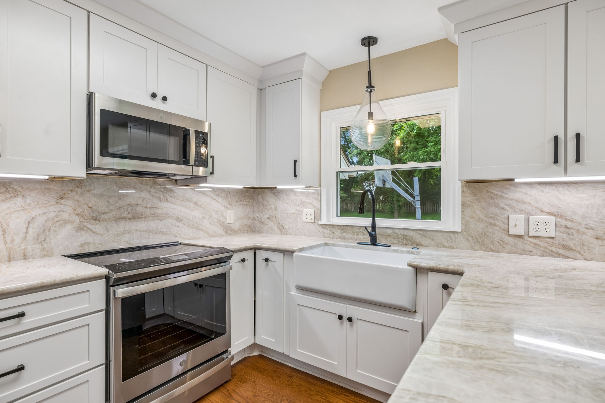 108 Poteat Pl Property Photo 32
