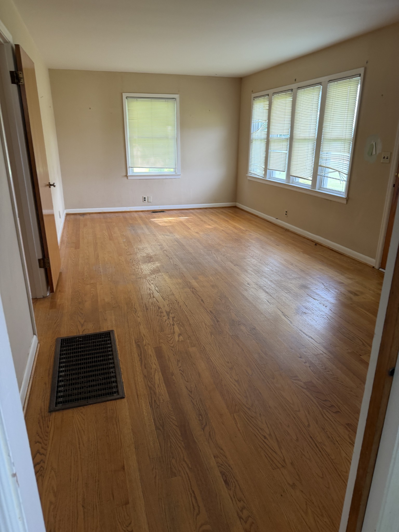 1501 E Depot St Property Photo 5