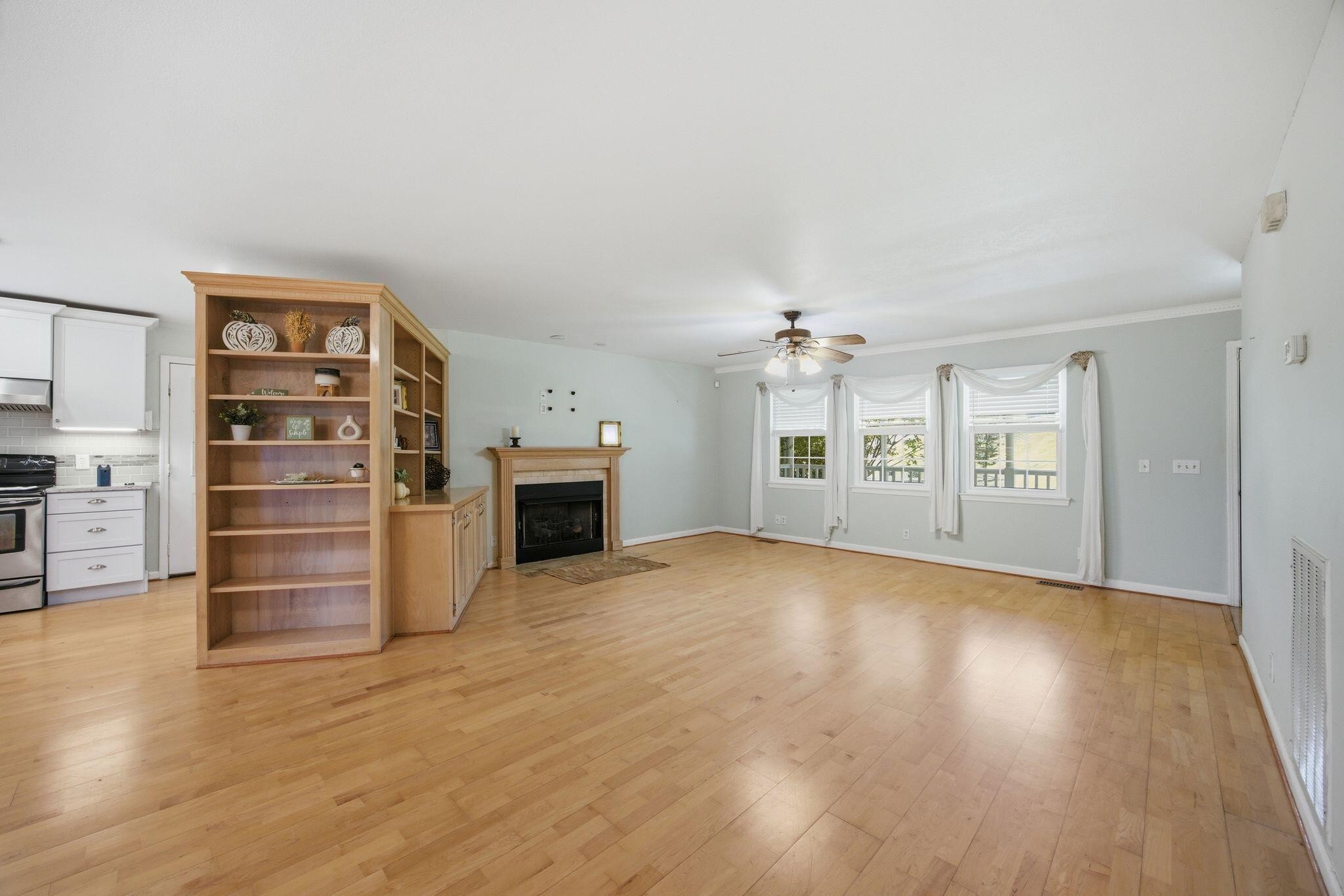 67 Whispering Pines Drive Property Photo 5