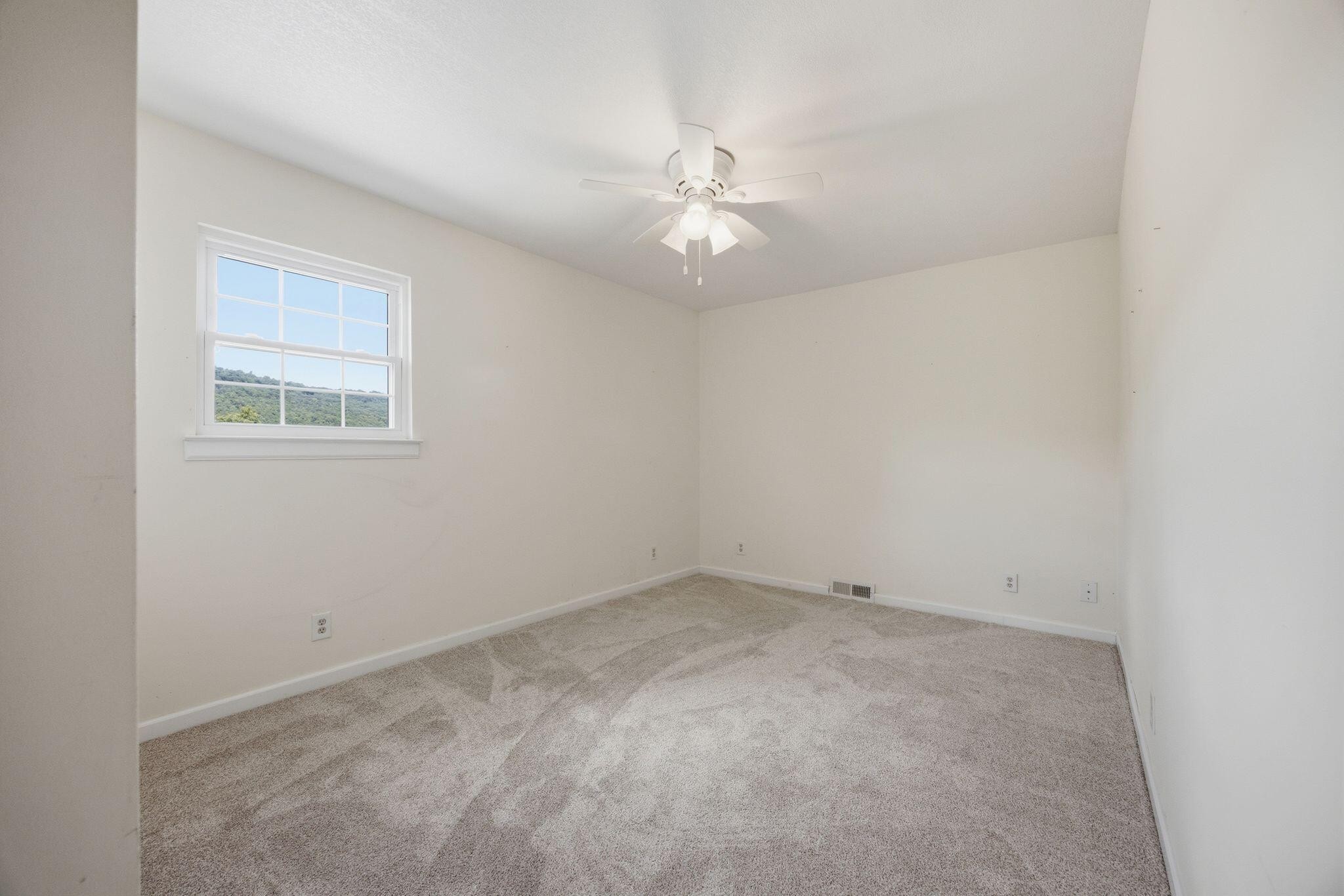 67 Whispering Pines Drive Property Photo 18