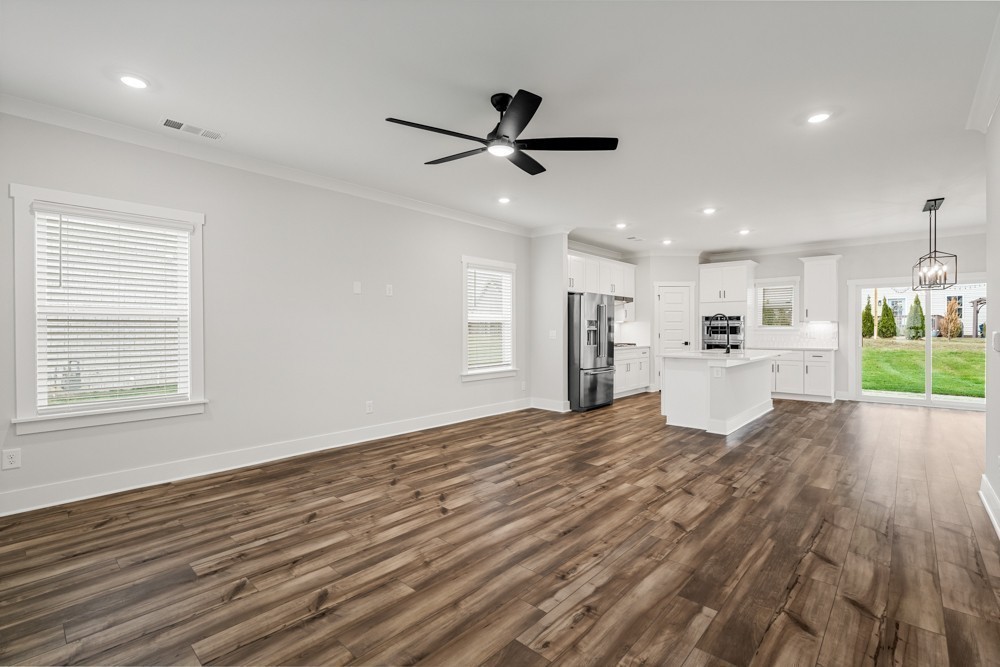 809 Hillock Trace Property Photo 3