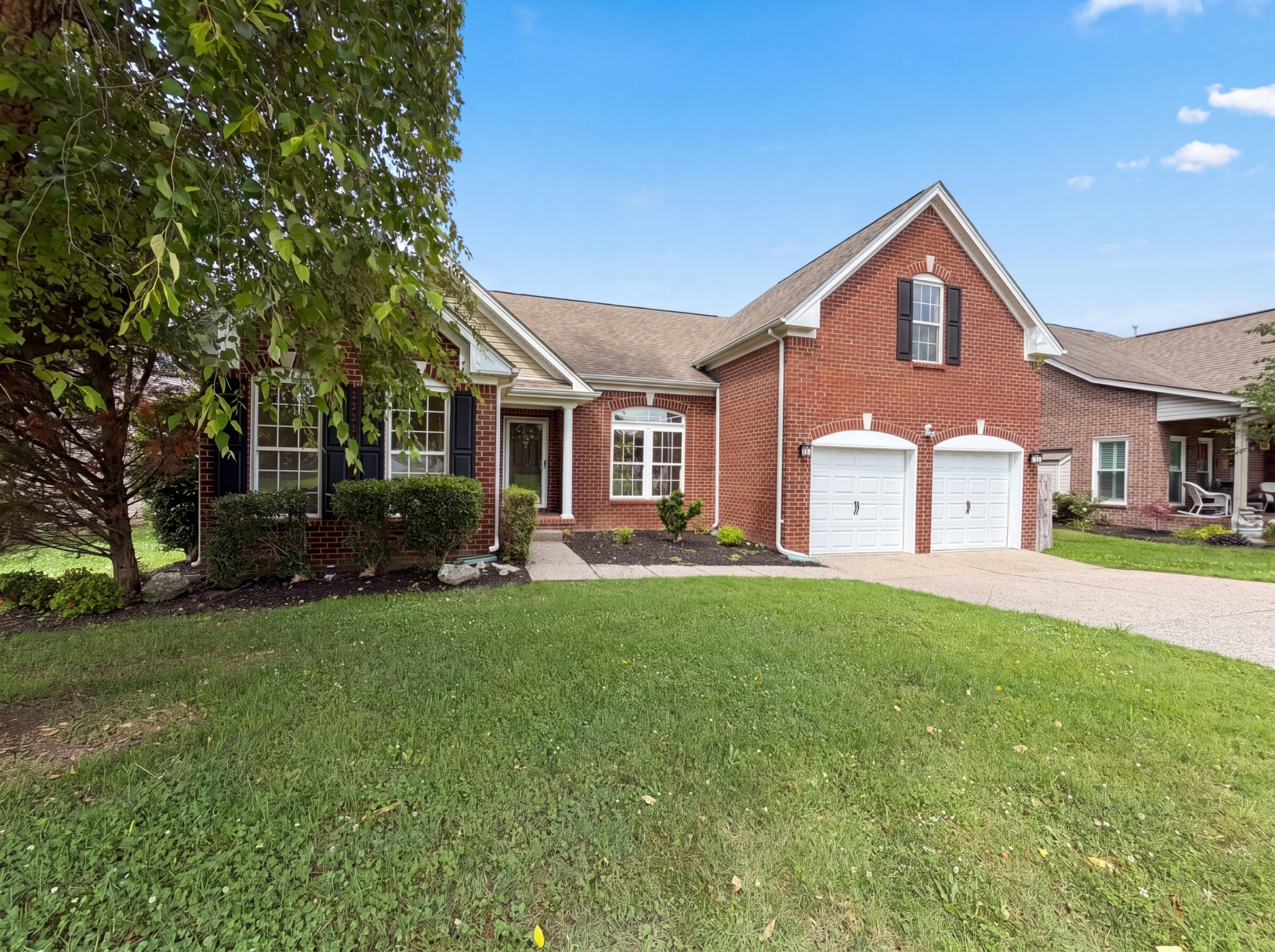 1027 Countess Ln Property Photo 6