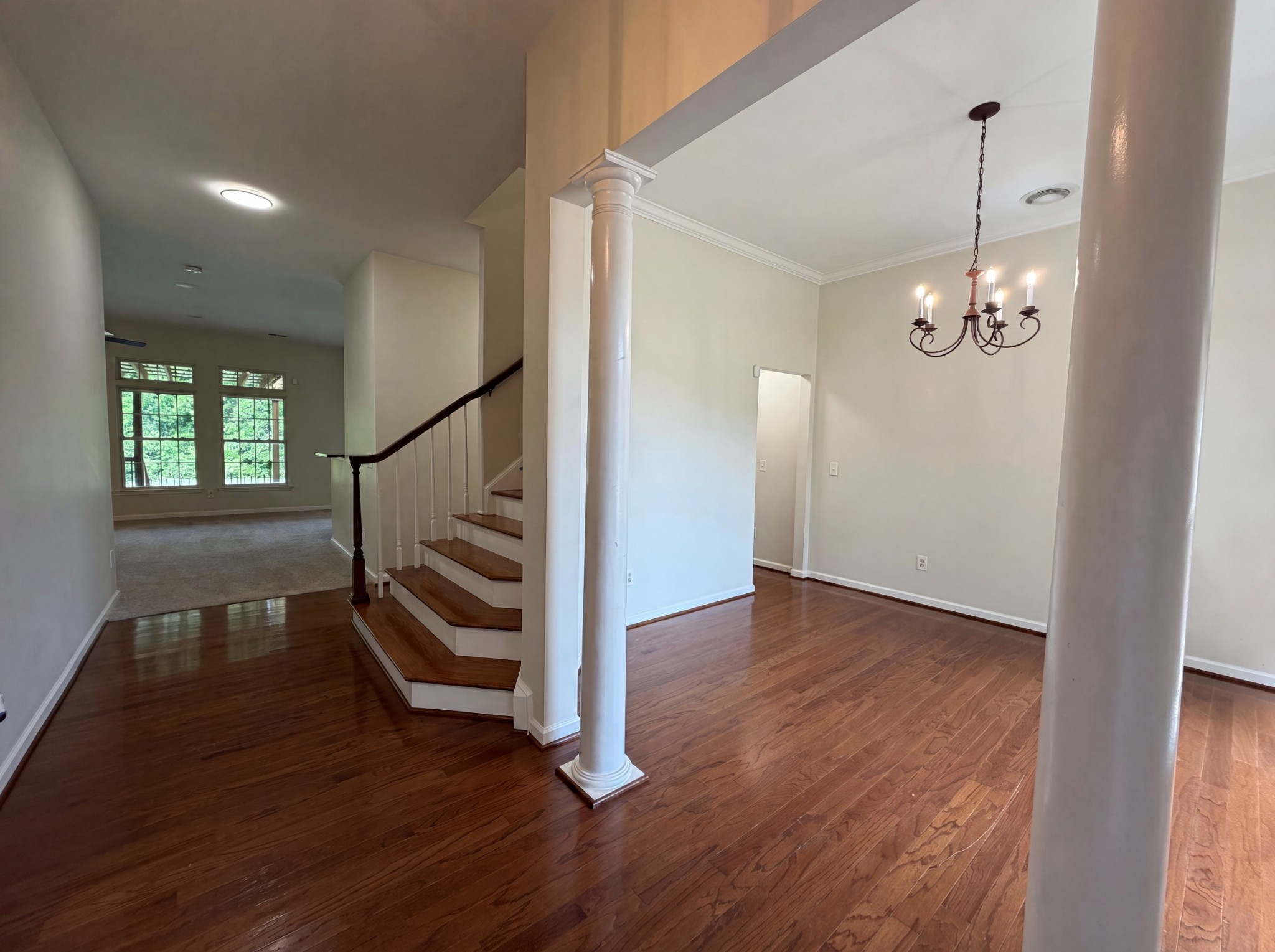 1027 Countess Ln Property Photo 7