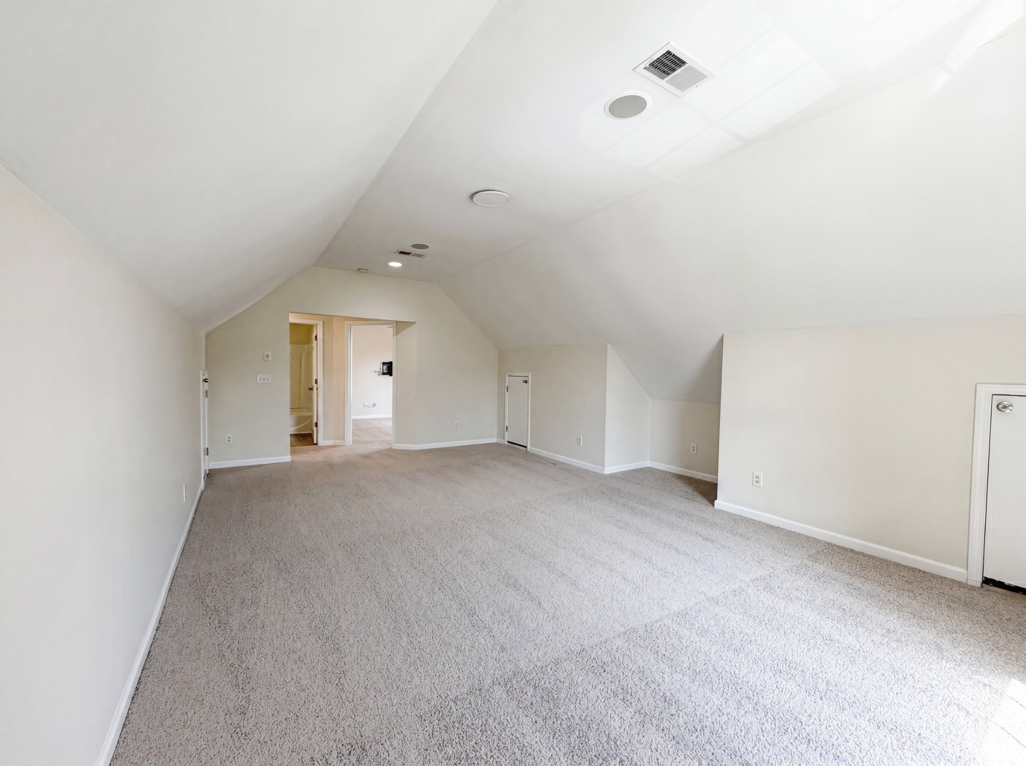 1027 Countess Ln Property Photo 15