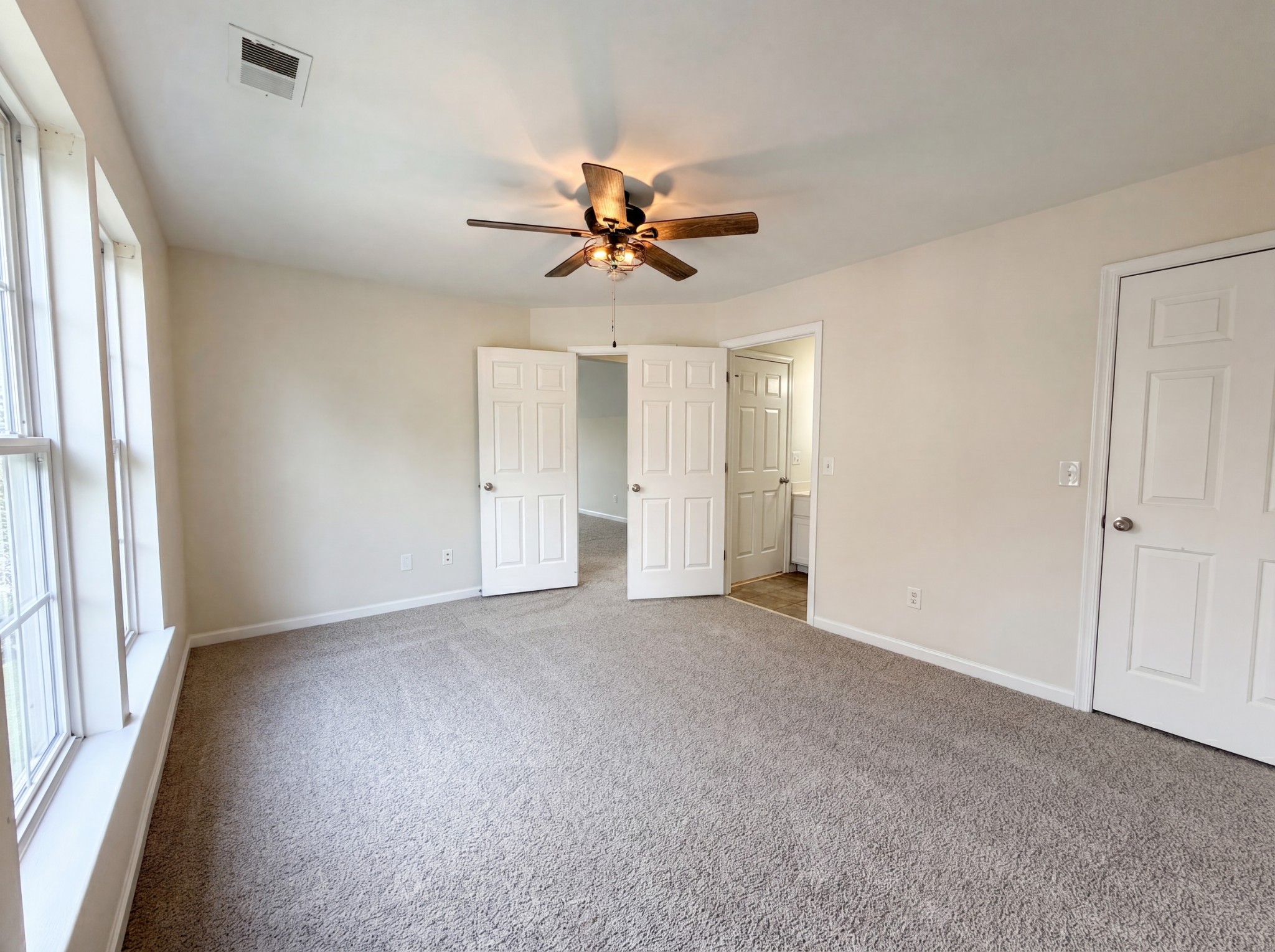 1027 Countess Ln Property Photo 21