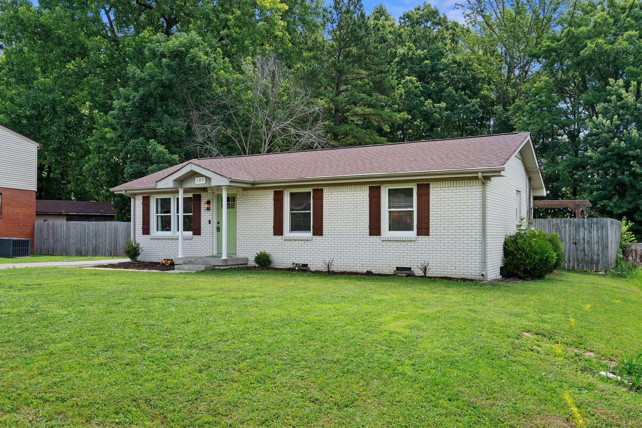 105 Billy Robb St Property Photo 4