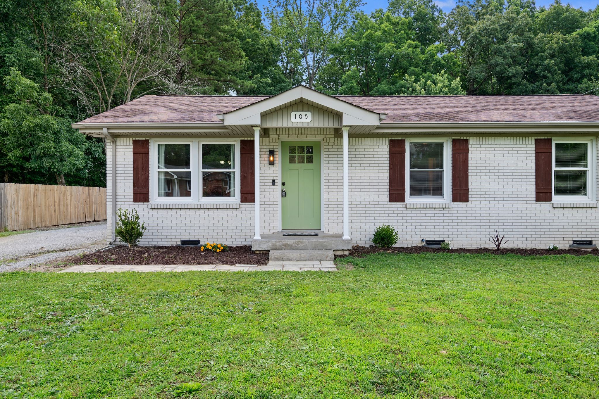 105 Billy Robb St Property Photo 5