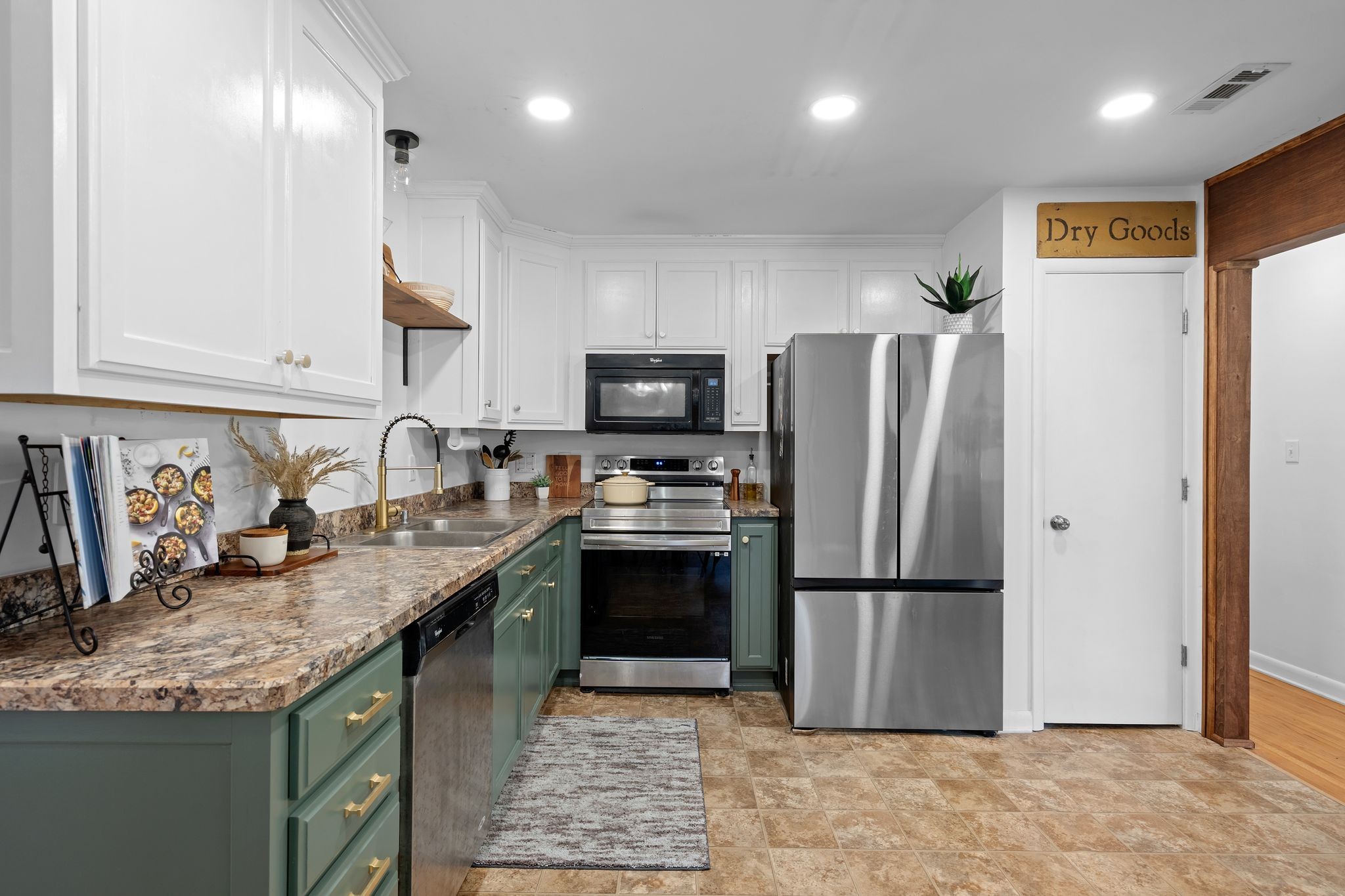 105 Billy Robb St Property Photo 16