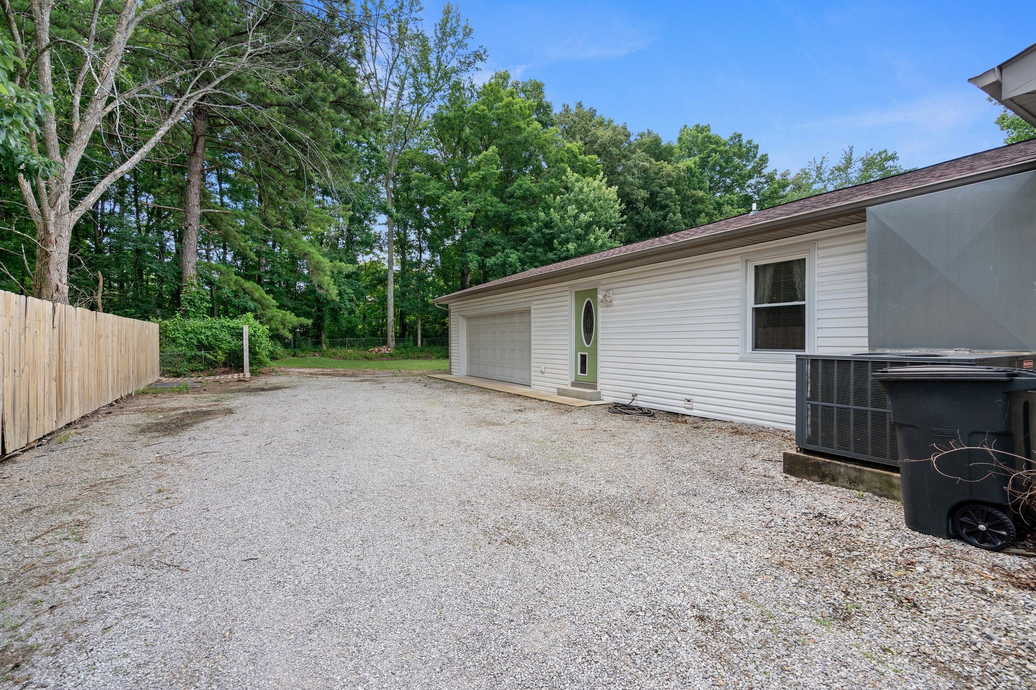 105 Billy Robb St Property Photo 31
