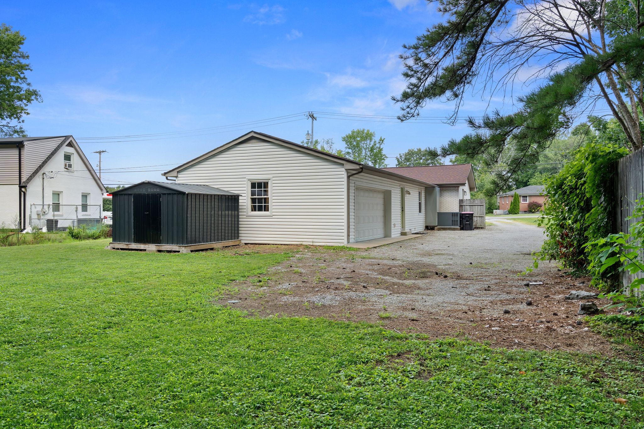 105 Billy Robb St Property Photo 32