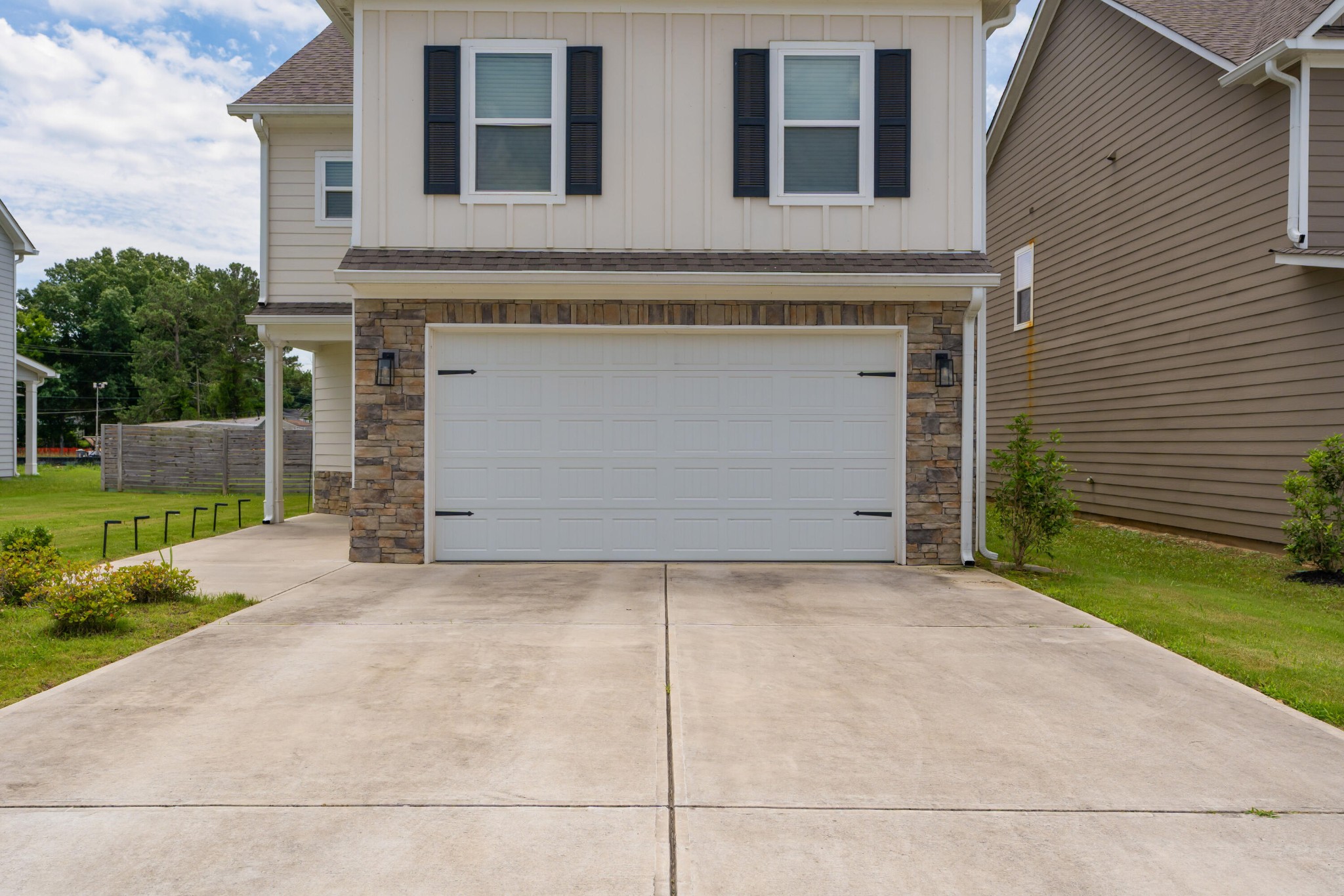 6854 Dharma Loop Property Photo 4
