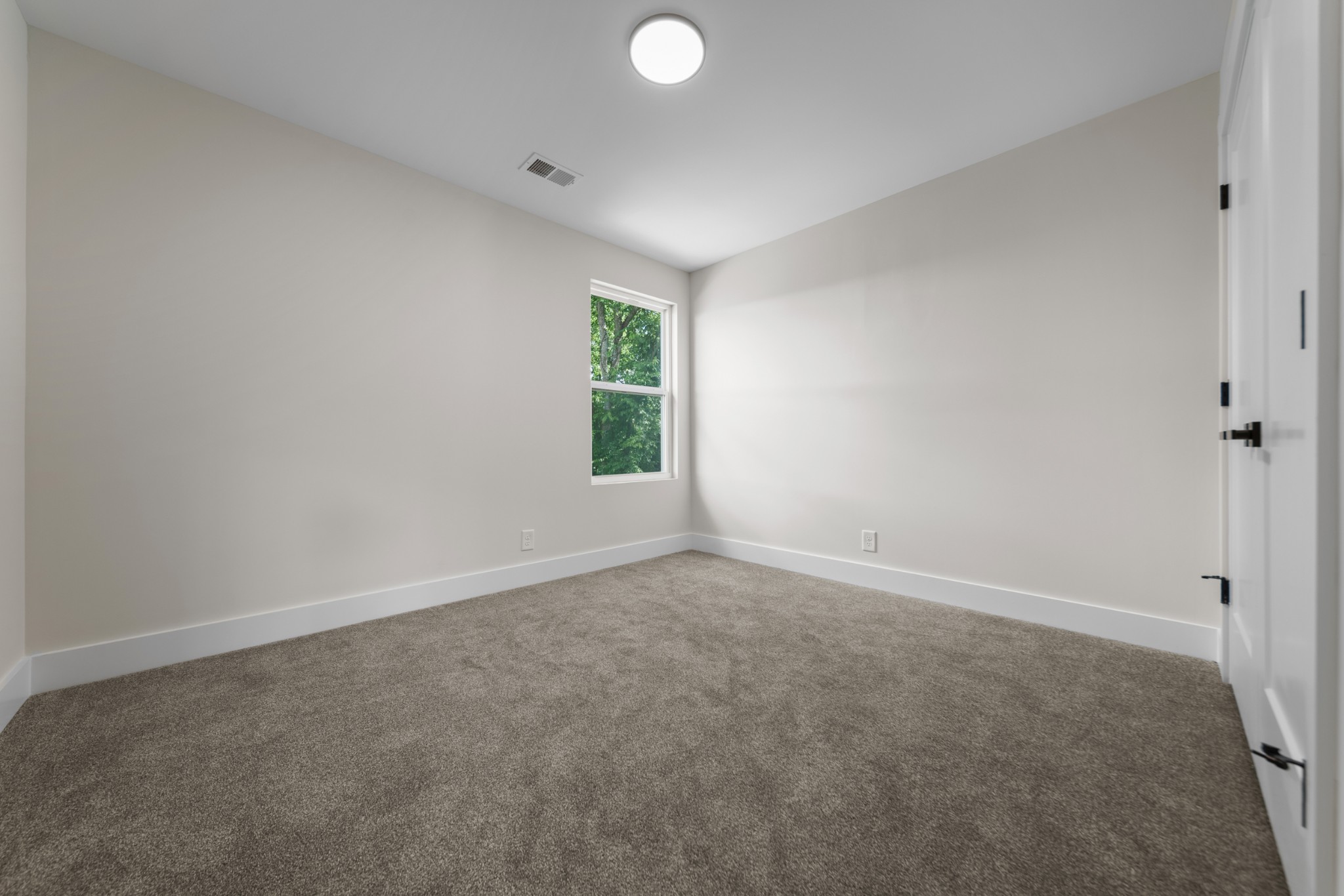 4929 Leesa Ann Ln Property Photo 15