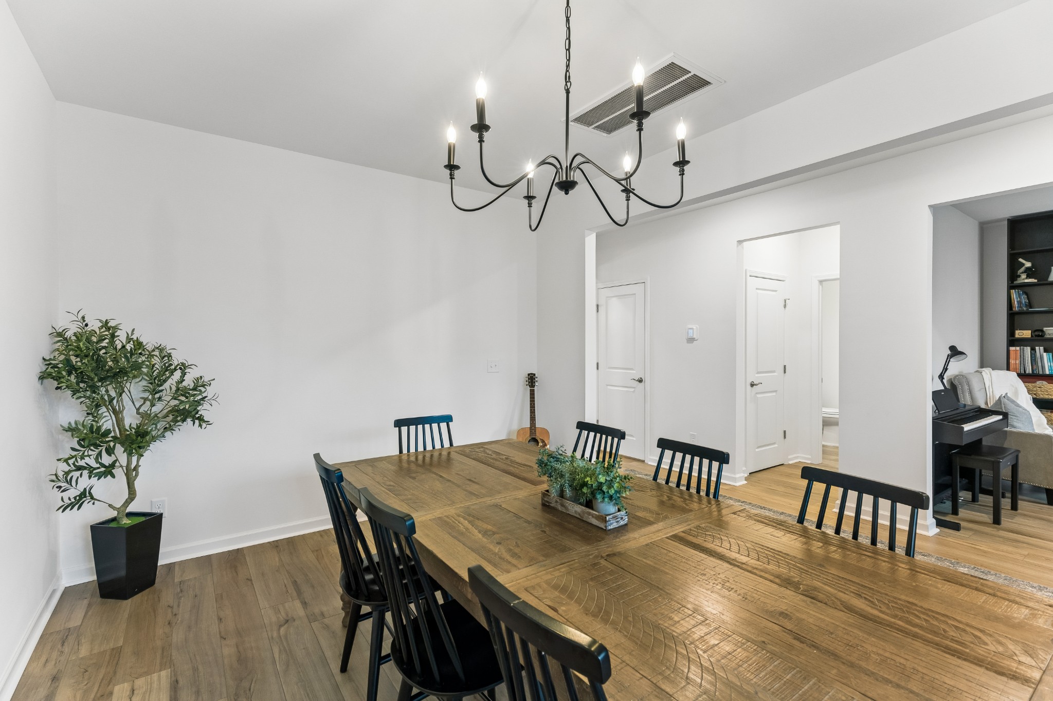 3819 Lantern Ln Property Photo 15