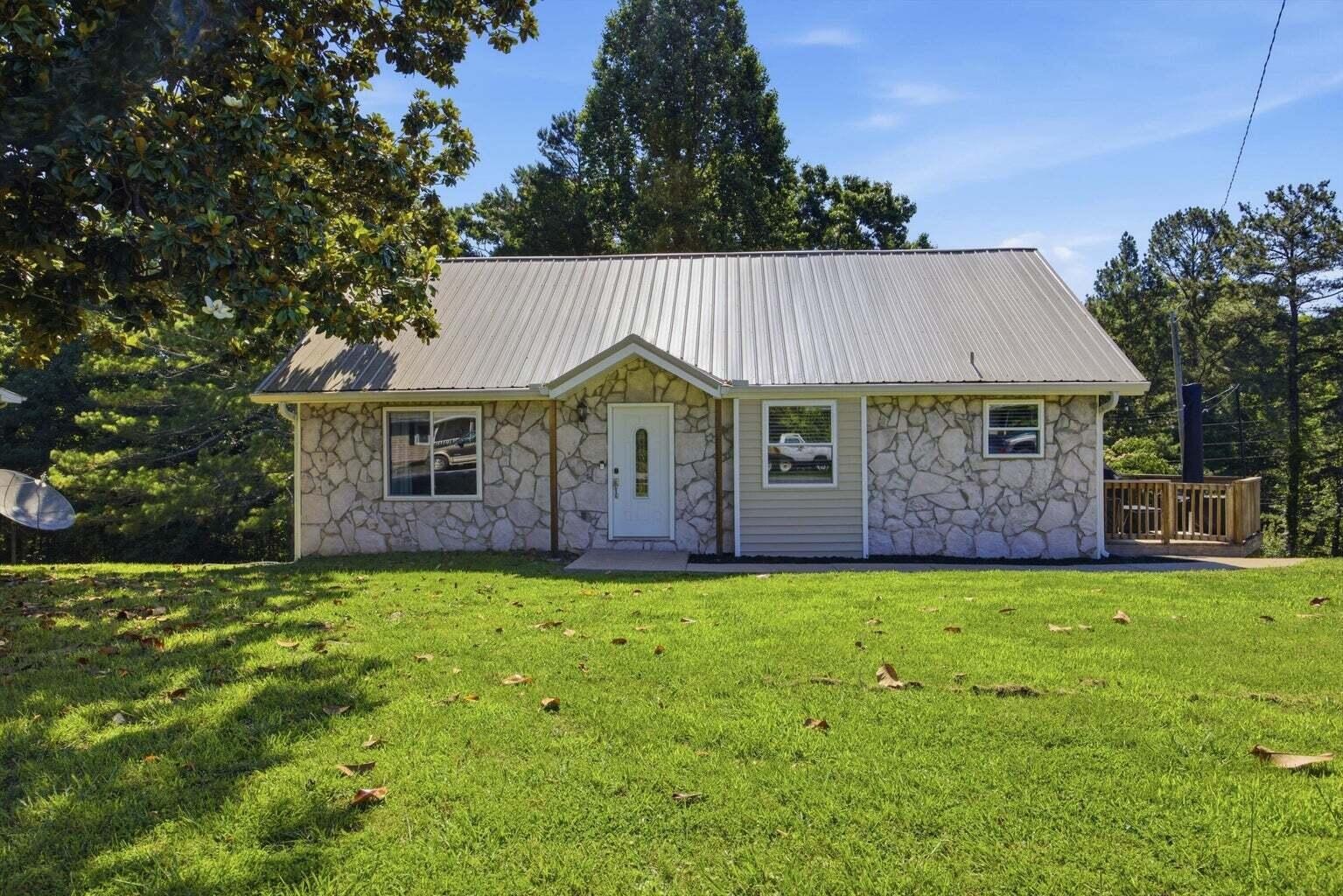 36 Crest Circle Property Photo 1