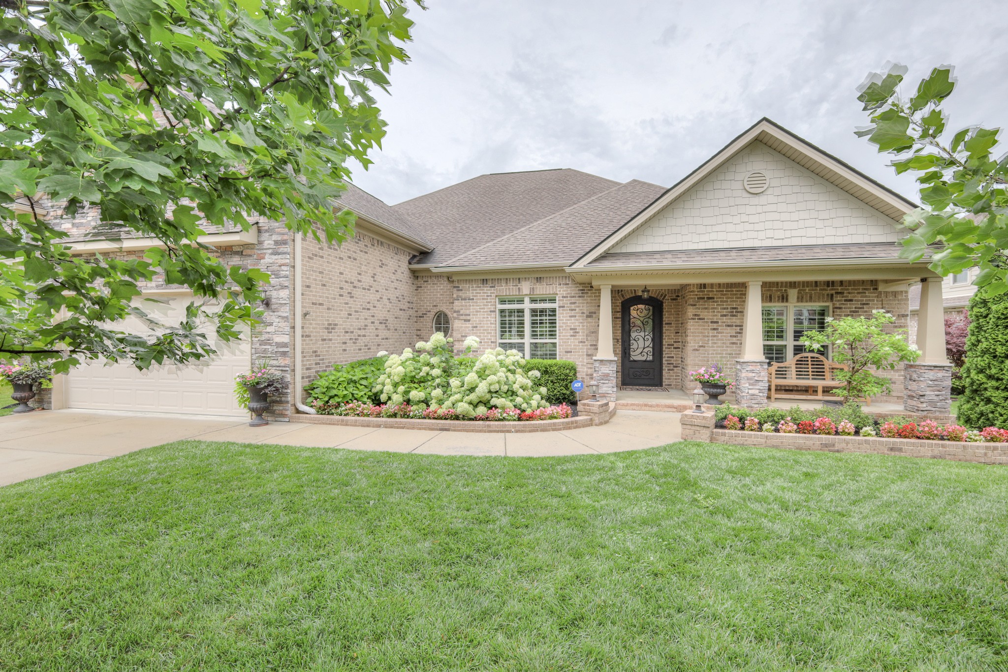 9006 Safe Haven Pl
