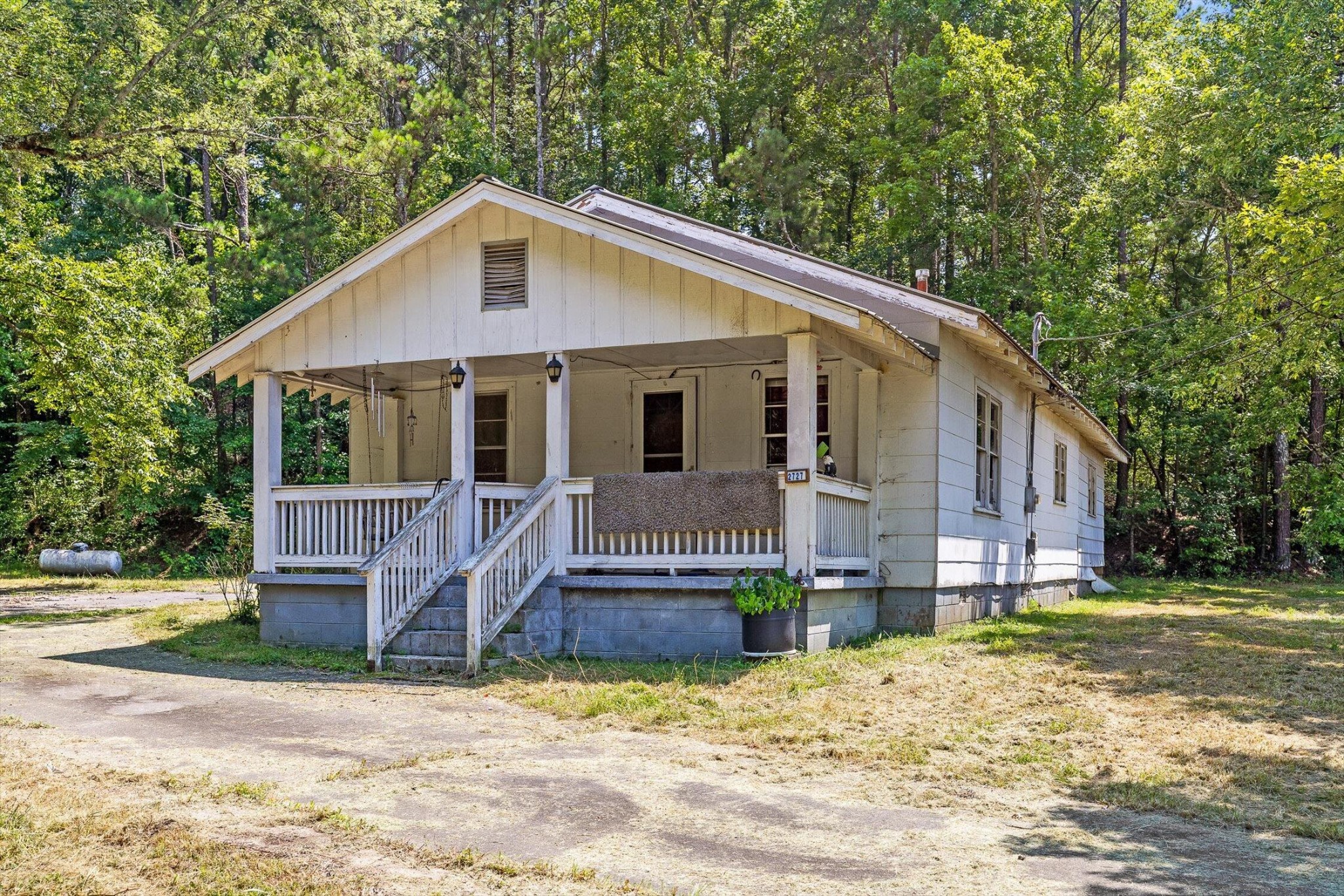 2727 Old Tilton Road Property Photo 4