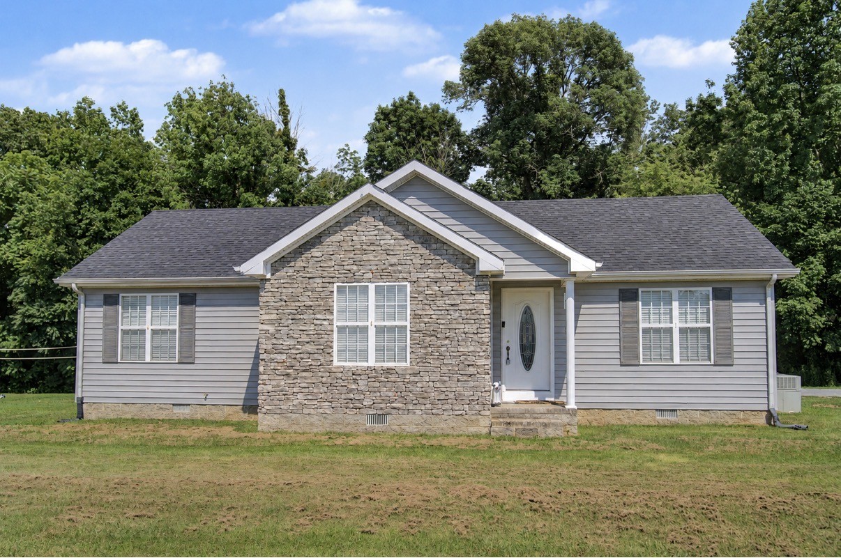 104 Leigh Anna Cir