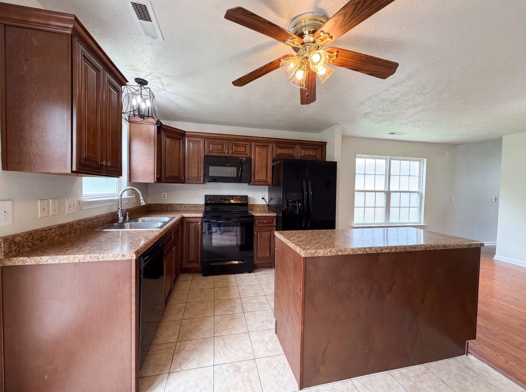 436 Scotts Creek Trl Property Photo 6