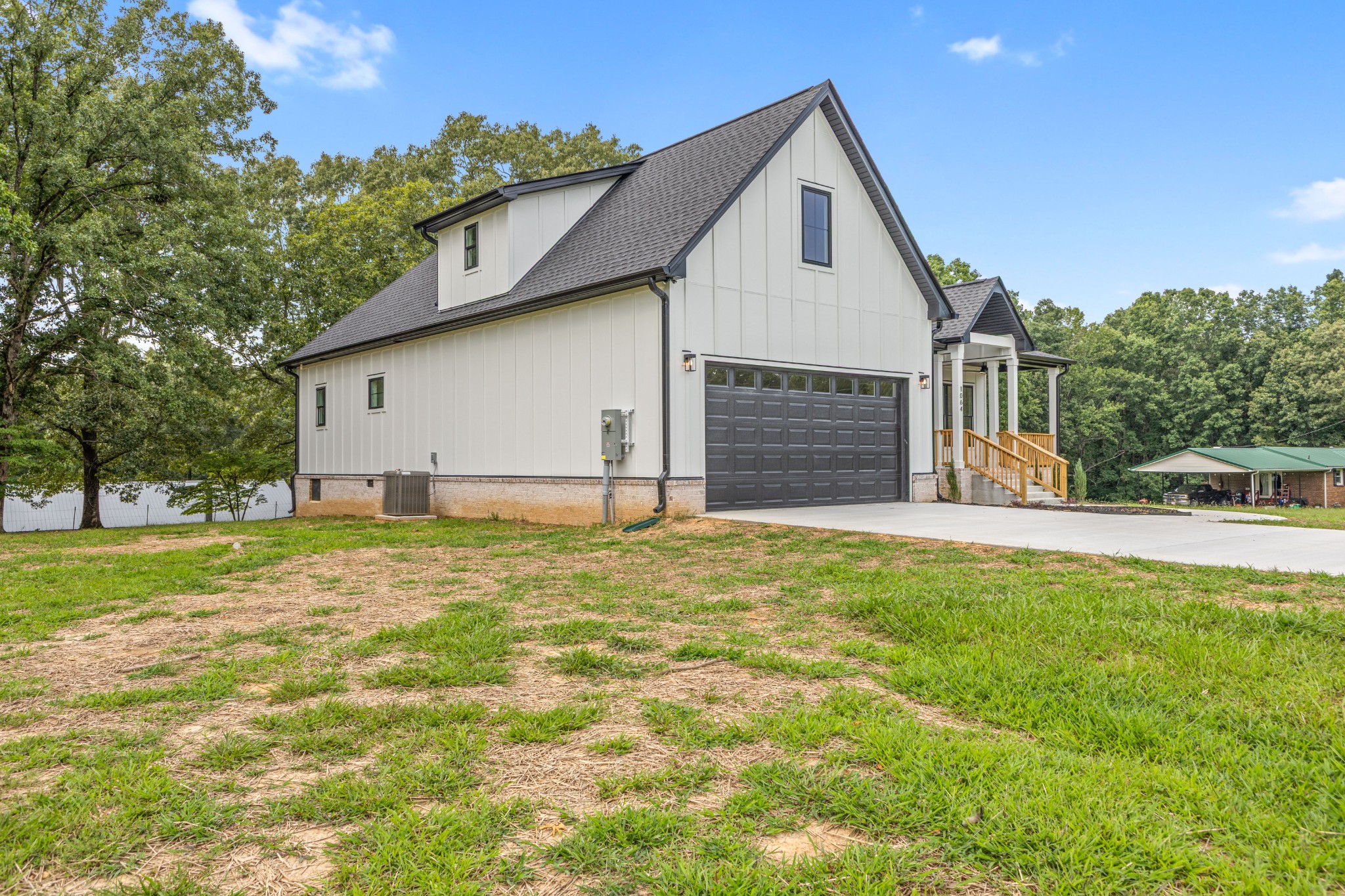 1064 Mulberry Street Property Photo 3